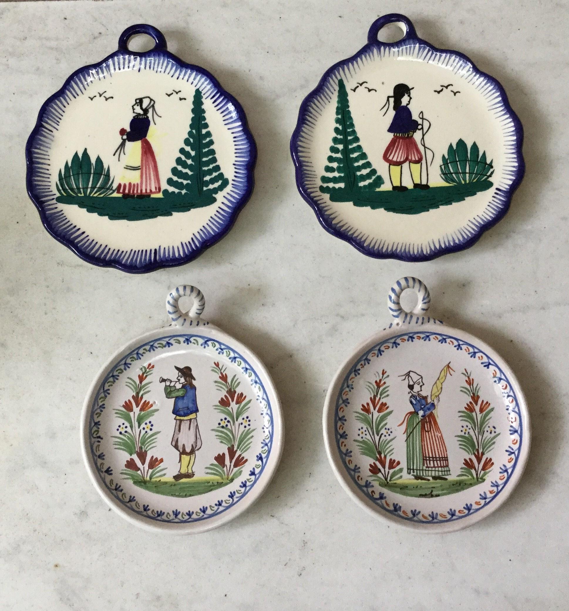 Early 20th Century Pair of Antique Faience Medallions Quimper, circa 1900 For Sale