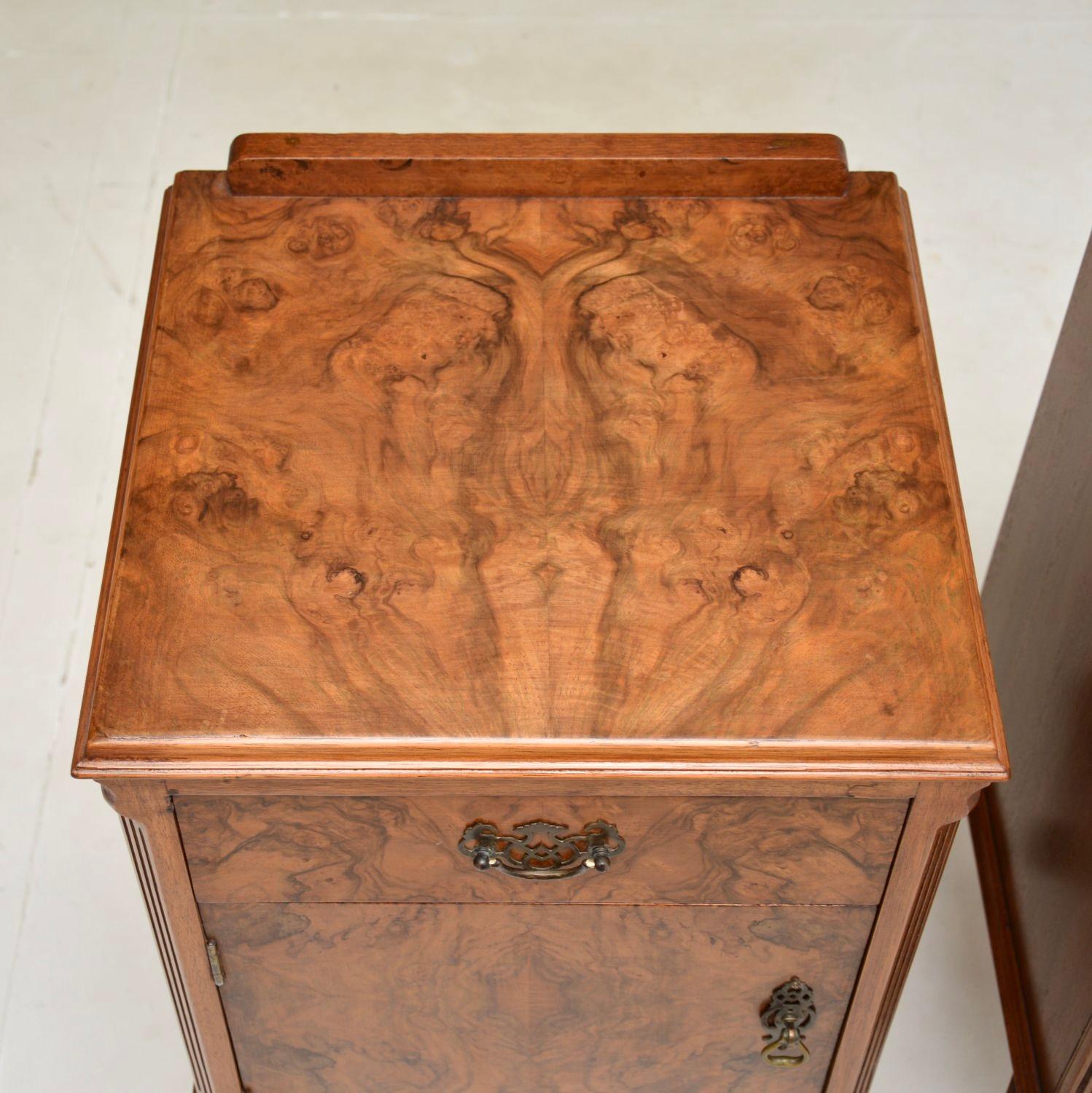 Early 20th Century Pair of Antique Figured Walnut Bedside Cabinets