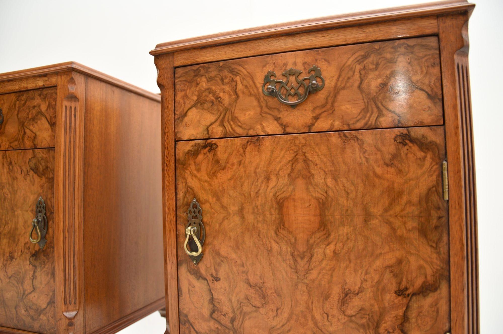 Pair of Antique Figured Walnut Bedside Cabinets 3