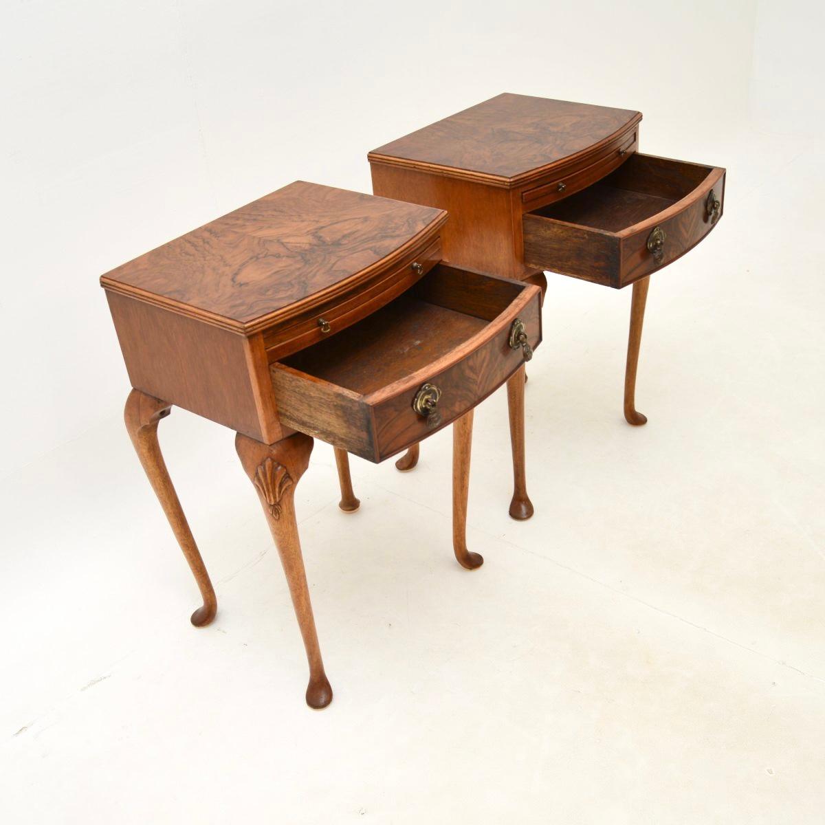 Mid-20th Century Pair of Antique Figured Walnut Bedside Tables