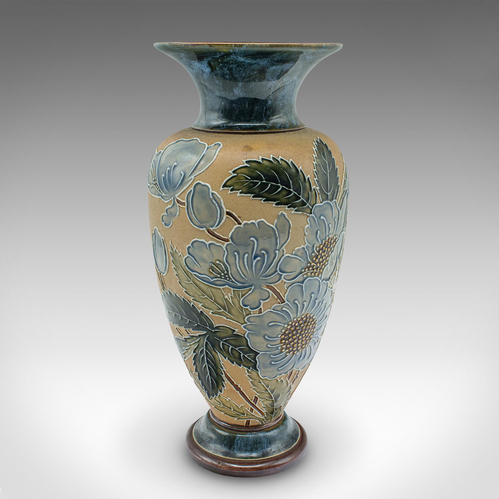 Édouardien Paire de vases à fleurs anciens anglais, céramique, urne d'exposition édouardienne, vers 1910 en vente