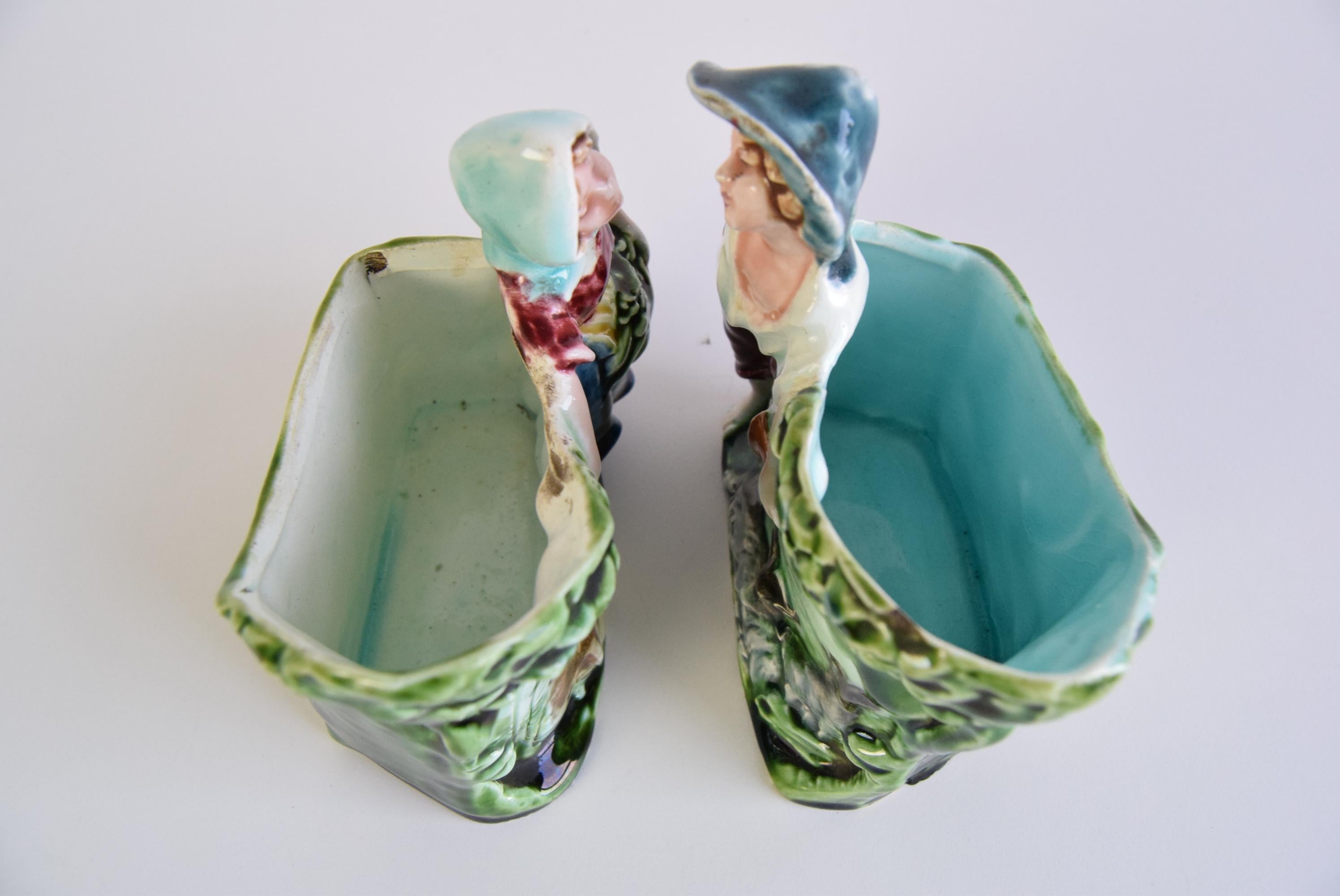 Paire de vases à fleurs anciens, majolique signée HK, berger et bergère en vente 4