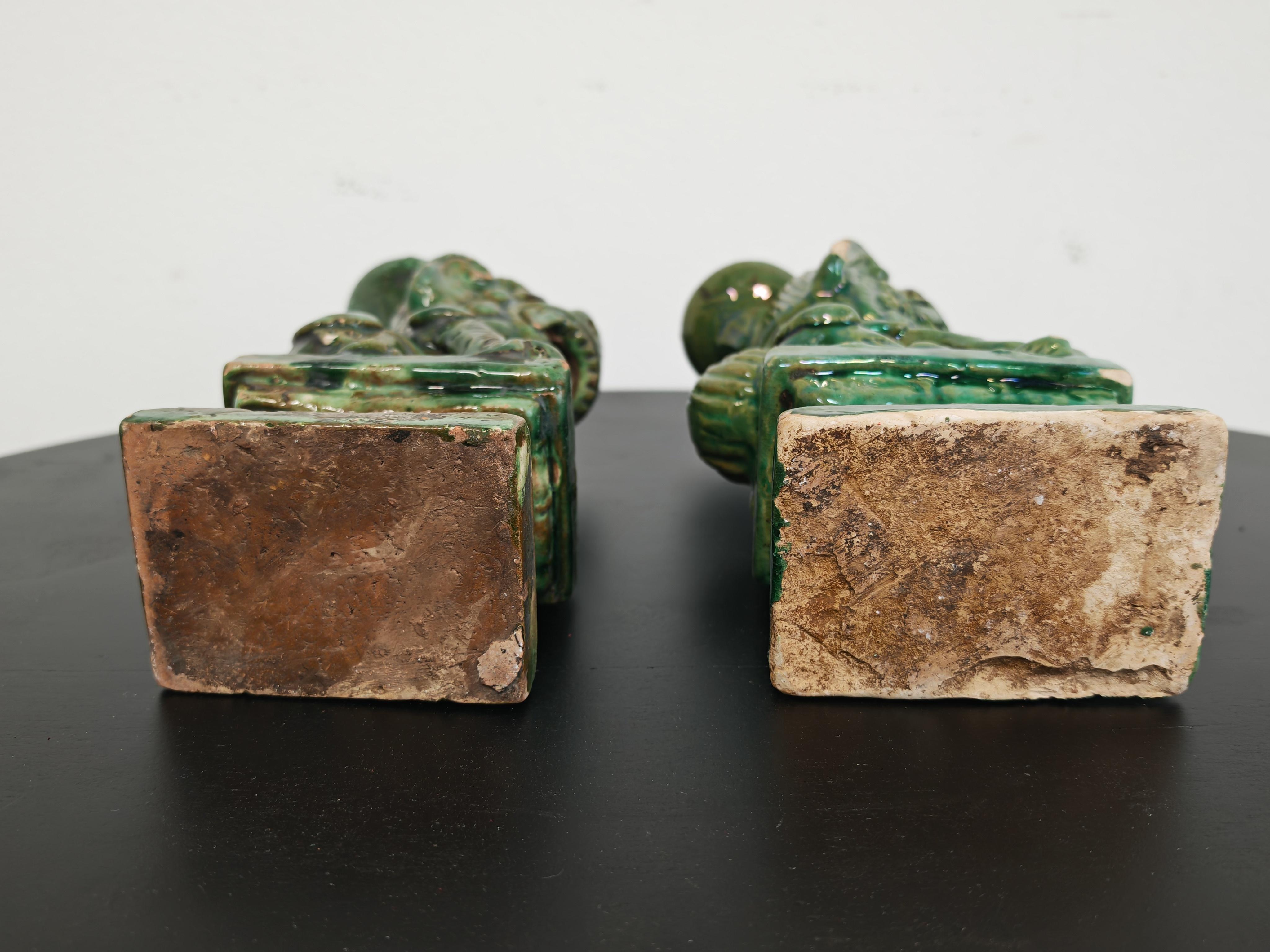 Paire de bougeoirs anciens en céramique, Chine, 19e siècle en vente 1