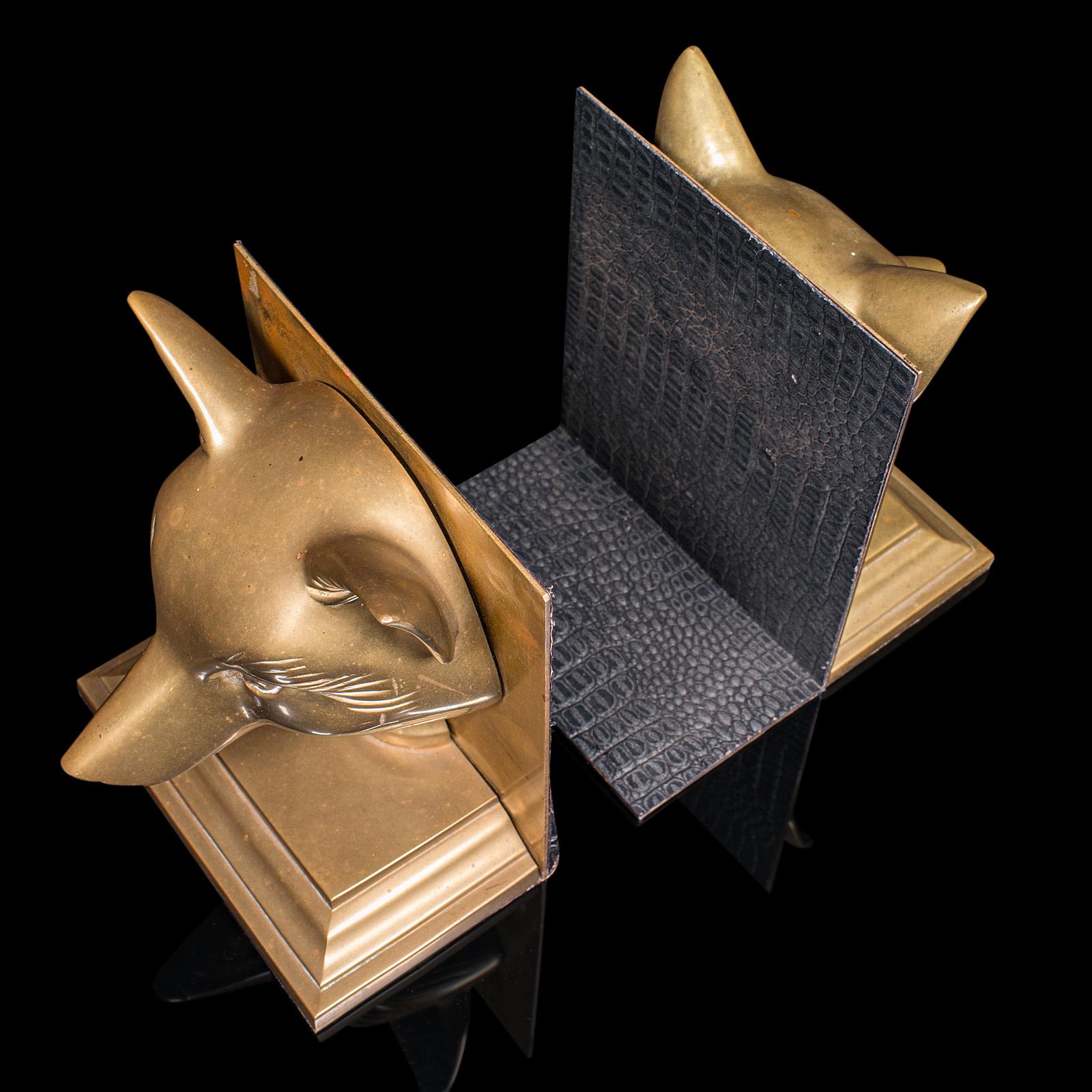 Pair Of Antique Fox Bookends, English, Brass, Decorative, Book Rest, Victorian In Good Condition For Sale In Hele, Devon, GB
