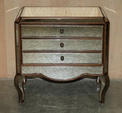 Paire d'anciennes commodes à montants hauts en loupe venetienne italienne en bois de rose