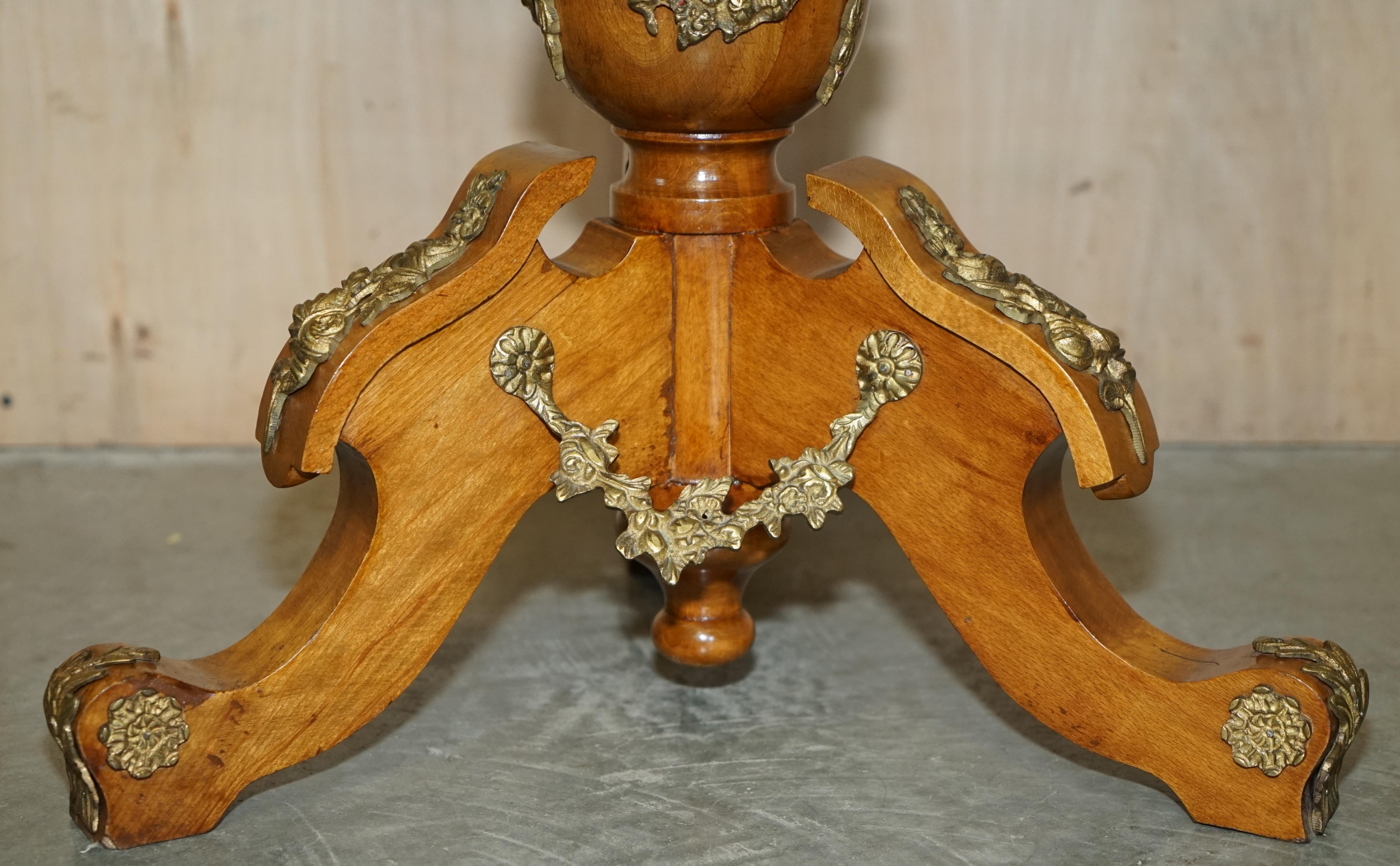 Pair of Antique French 1880 Burr Walnut, Gilt Brass Green Marble Side End Tables For Sale 6