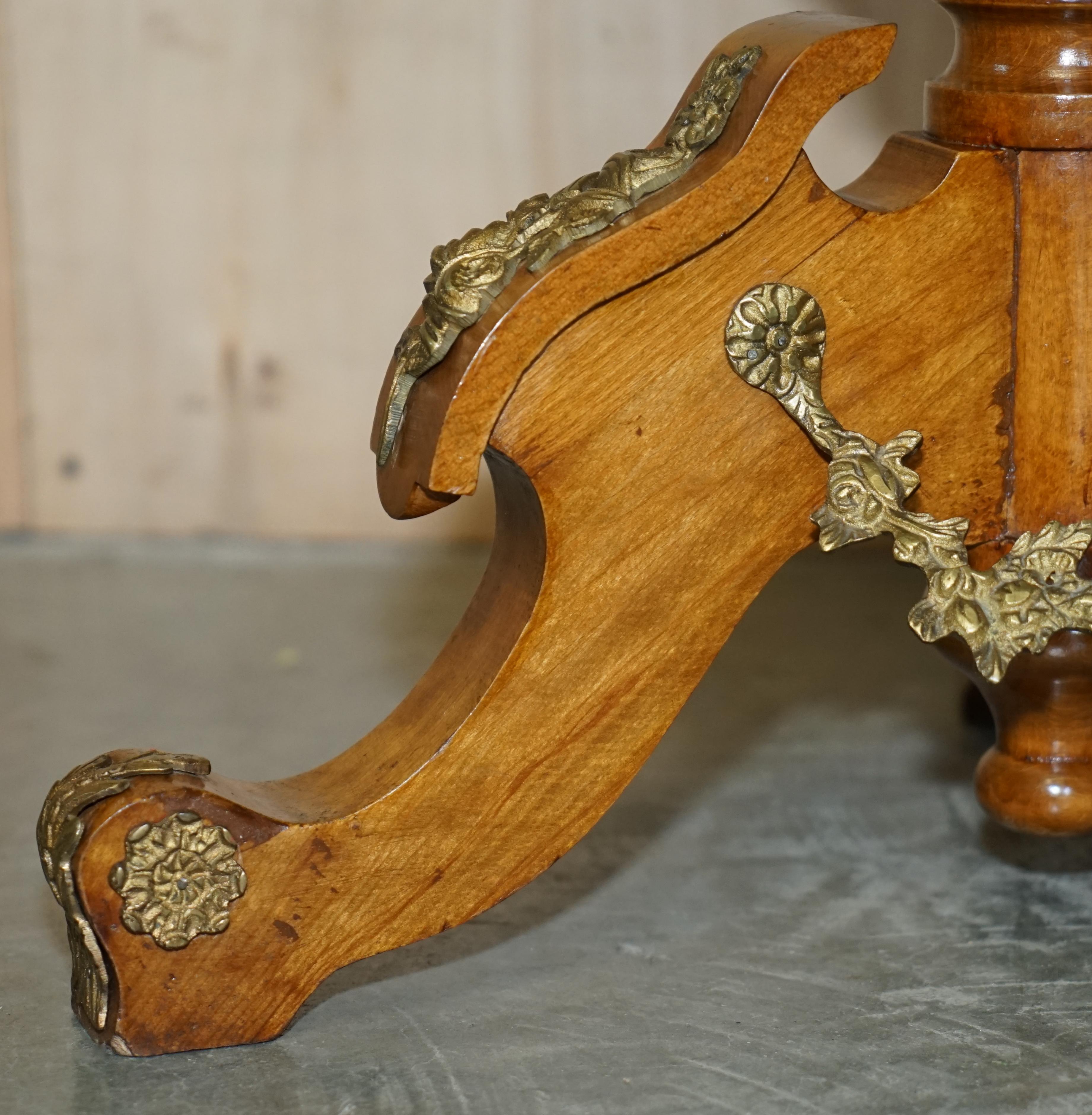 Pair of Antique French 1880 Burr Walnut, Gilt Brass Green Marble Side End Tables For Sale 7