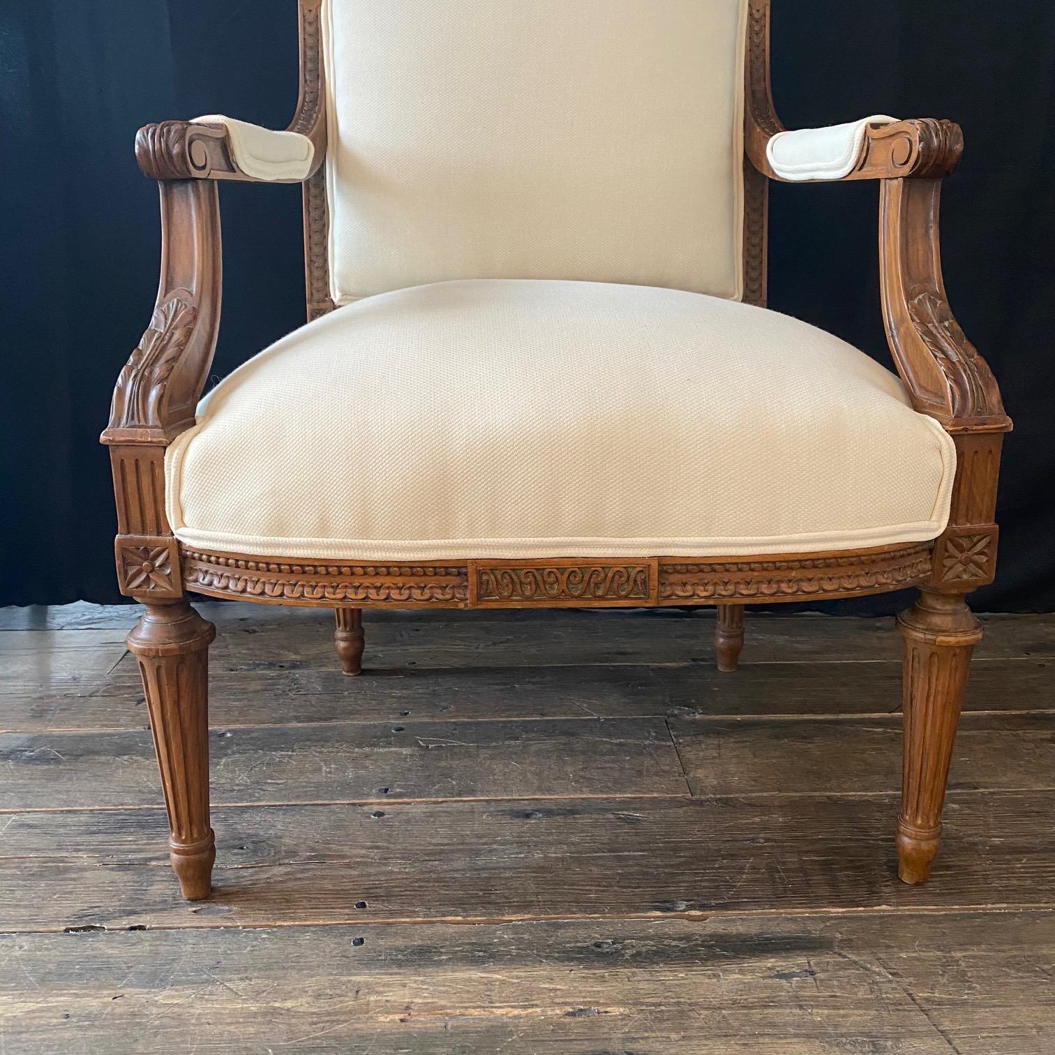 Pair of Antique French 19th Century Neoclassical Louis XVI Carved Armchairs In Good Condition For Sale In Hopewell, NJ