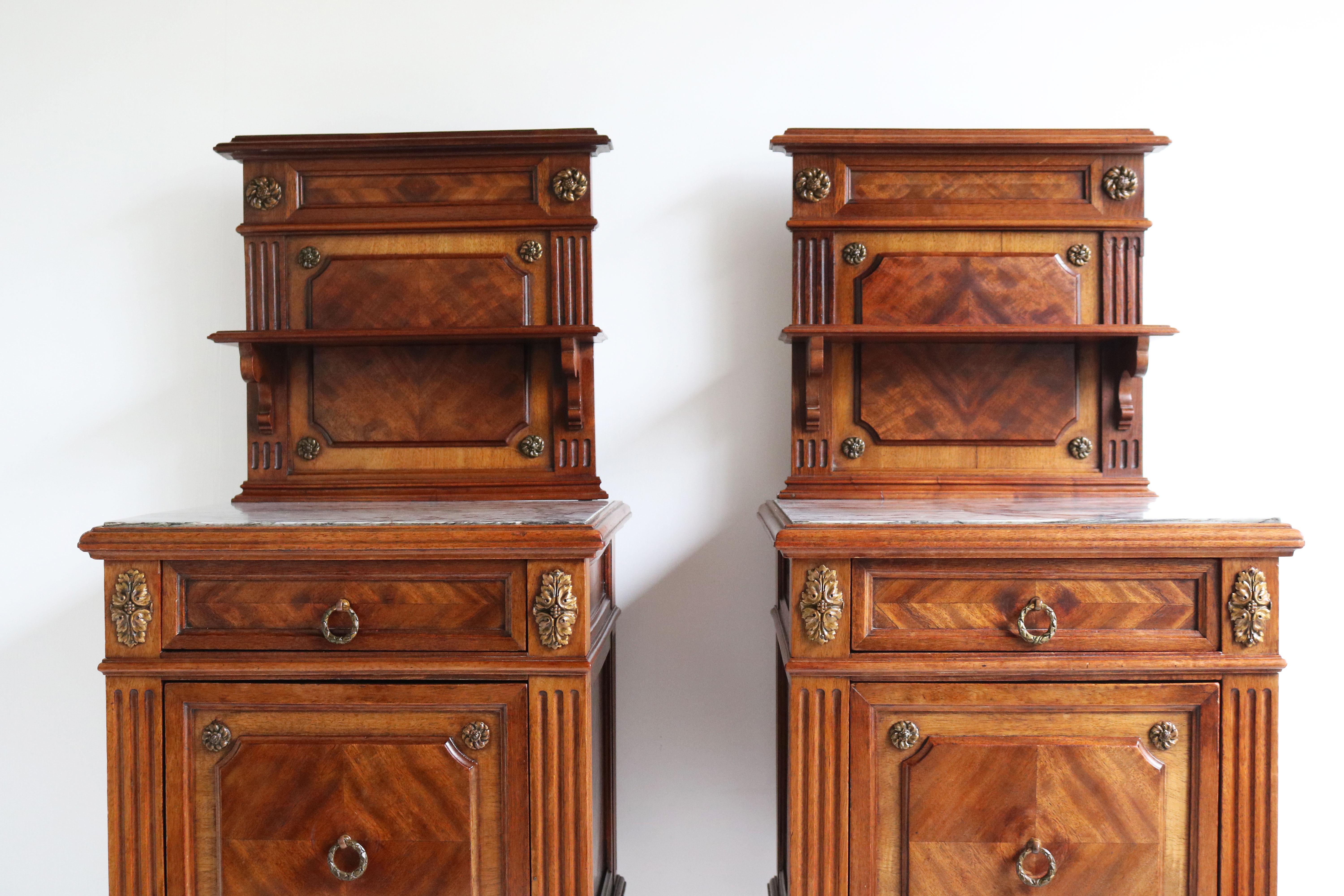 Pair of Antique French 19th Century Night Stands Bedside Walnut Marble Bronze In Good Condition For Sale In Ijzendijke, NL