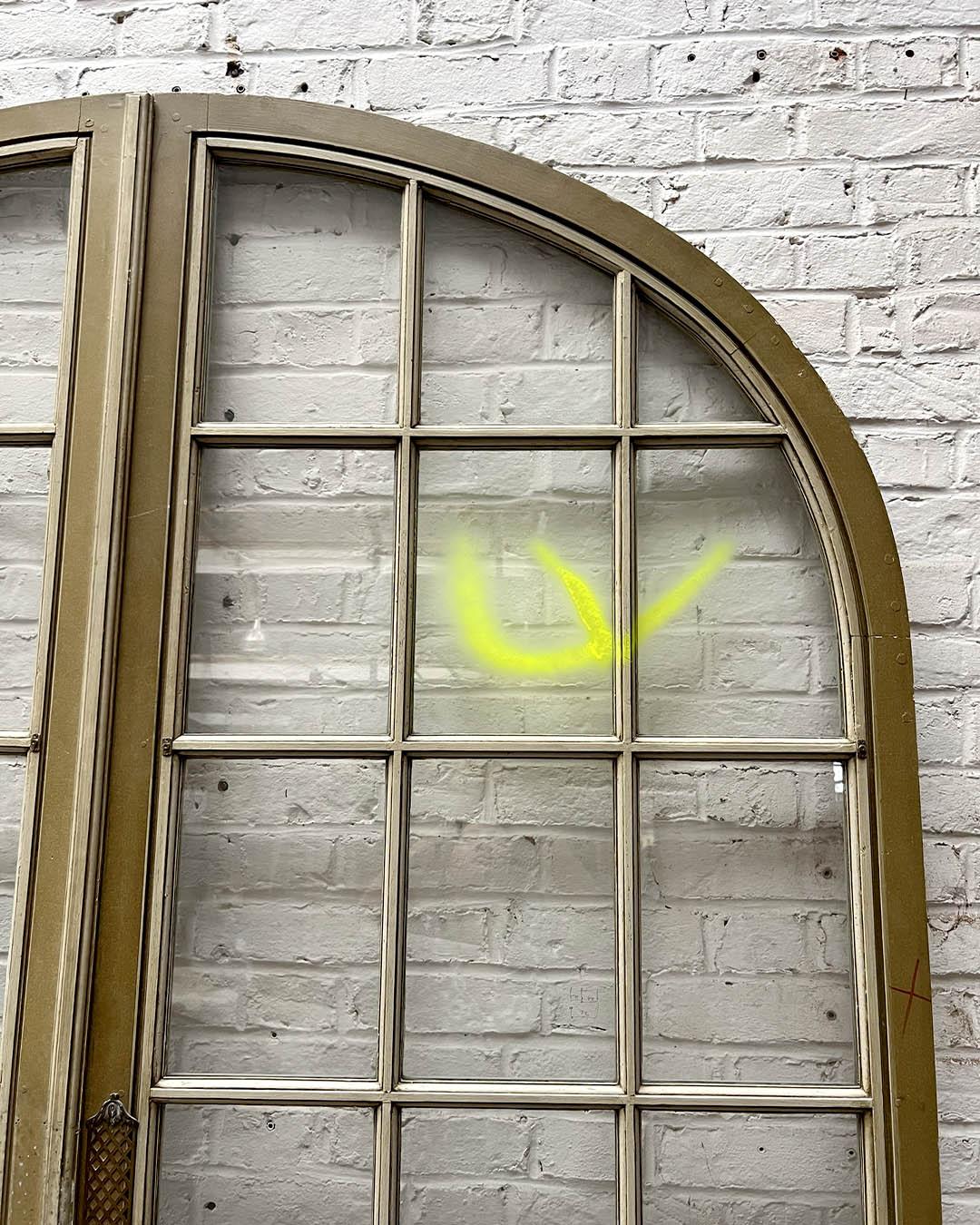 Pair of Antique French Arched Double Doors with Glazing, Early 20th Century For Sale 3