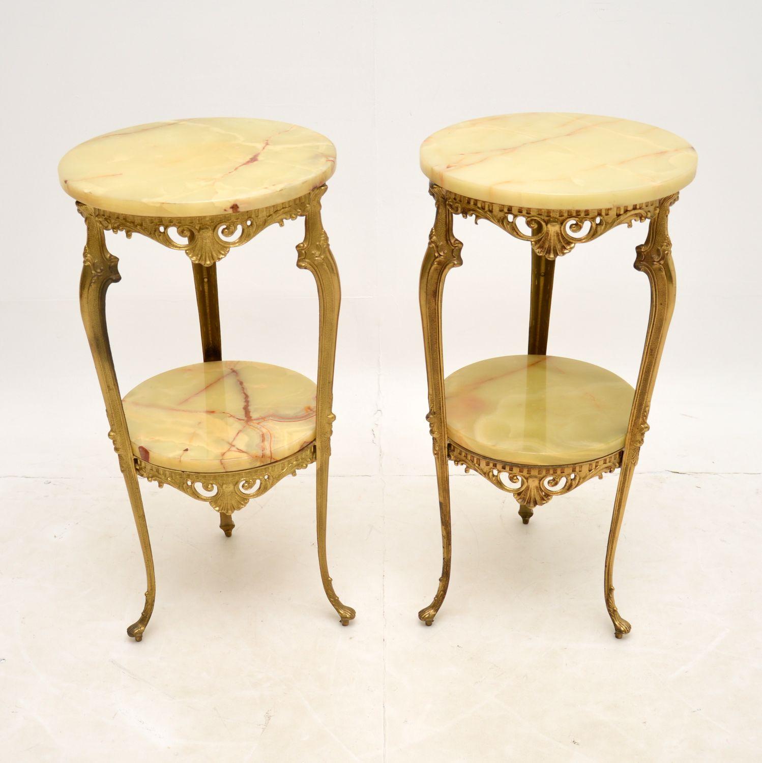 A beautifully made pair of French vintage side tables dating from around the 1930-50’s period.

These are of great quality and are a very useful size. The onyx has a lovely colour tone and beautiful patterns. The onyx is removable on the lower and