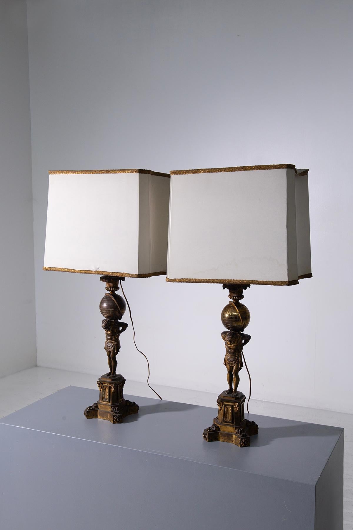 Pair of antique French bronze table lamps In Good Condition For Sale In Milano, IT
