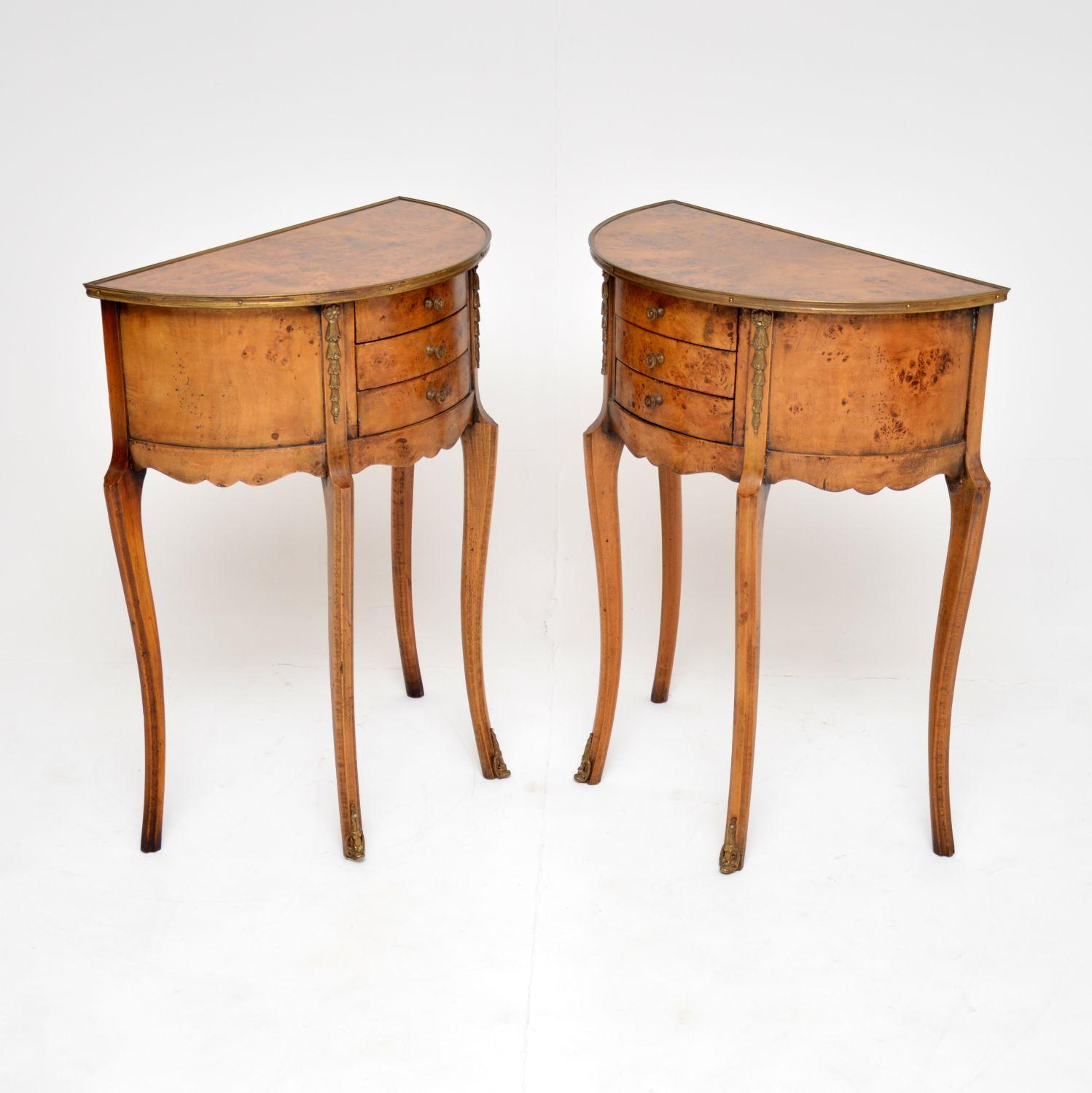 Louis XV Pair of Antique French Burr Walnut Side Tables