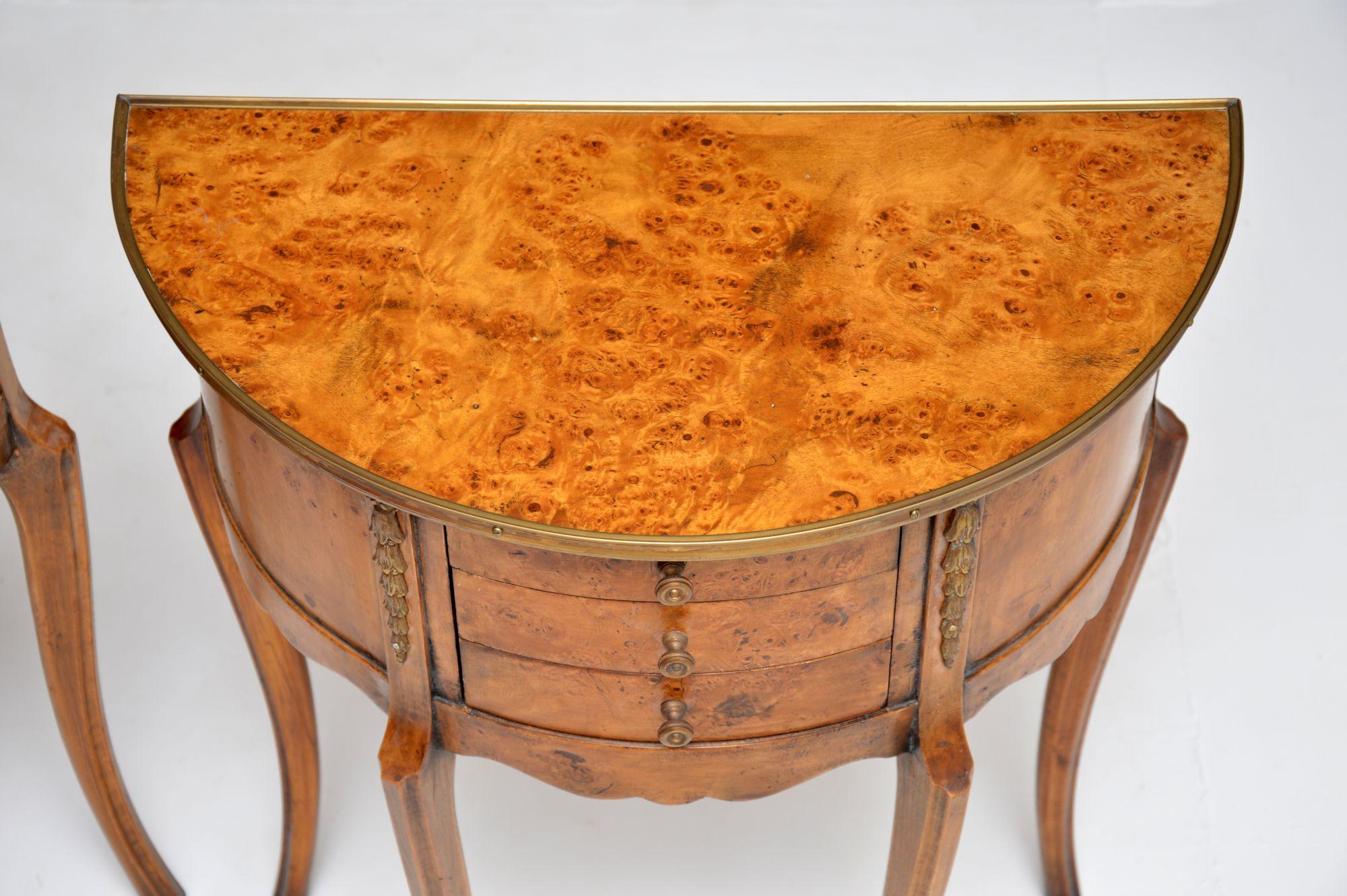 English Pair of Antique French Burr Walnut Side Tables