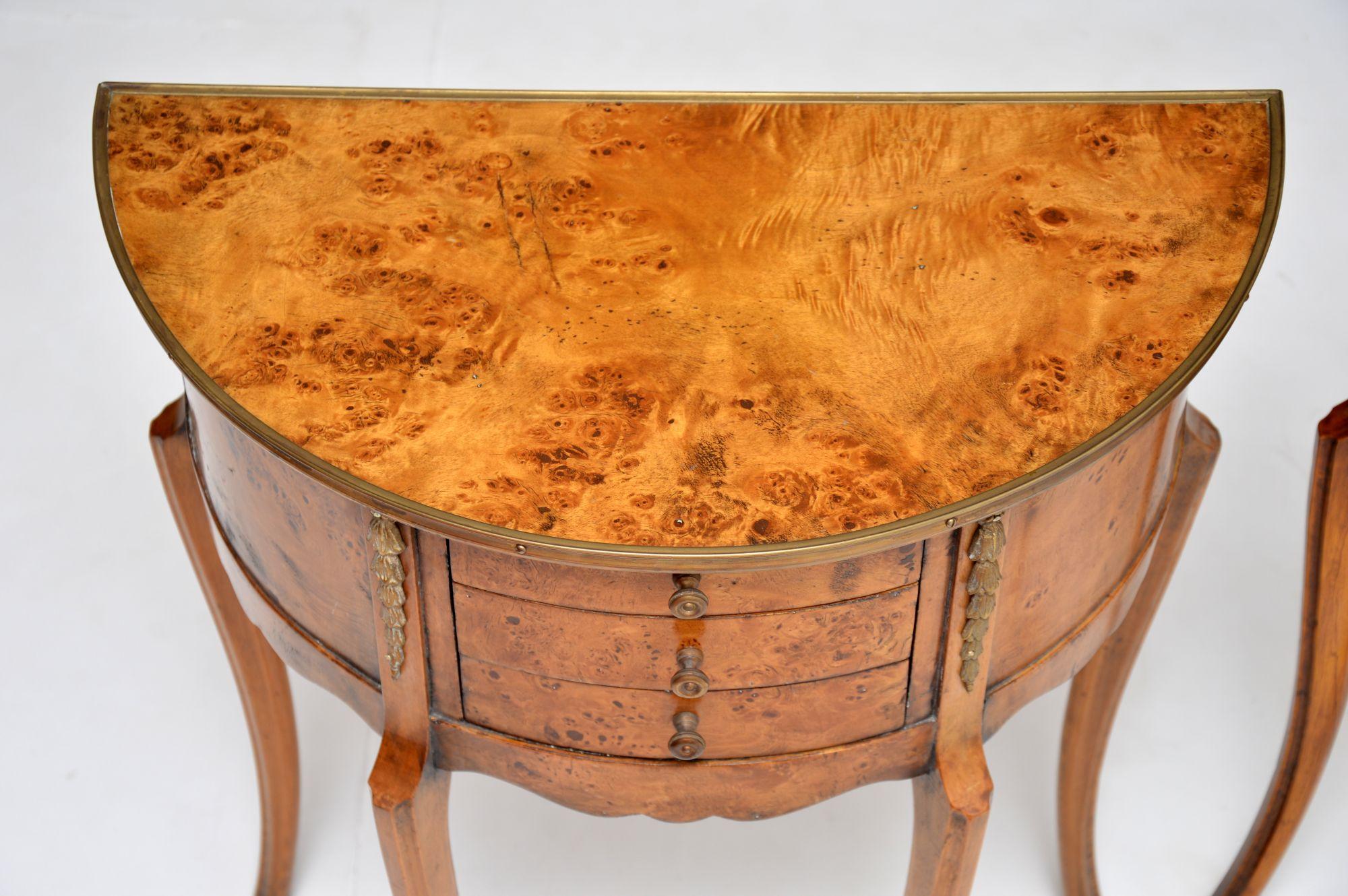 Pair of Antique French Burr Walnut Side Tables In Good Condition In London, GB