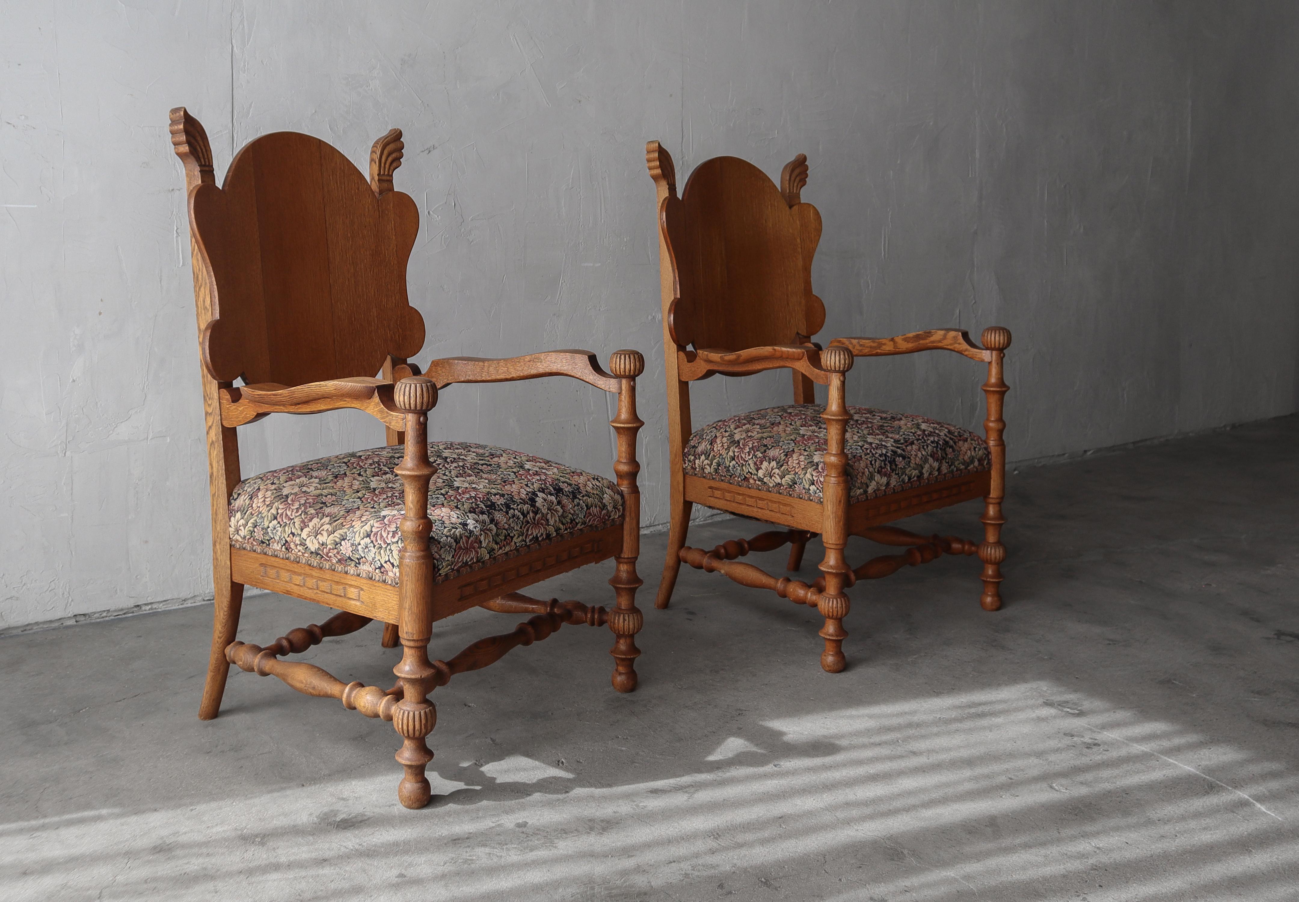 20th Century Pair of Antique French Carved Oak Lounge Chairs  For Sale