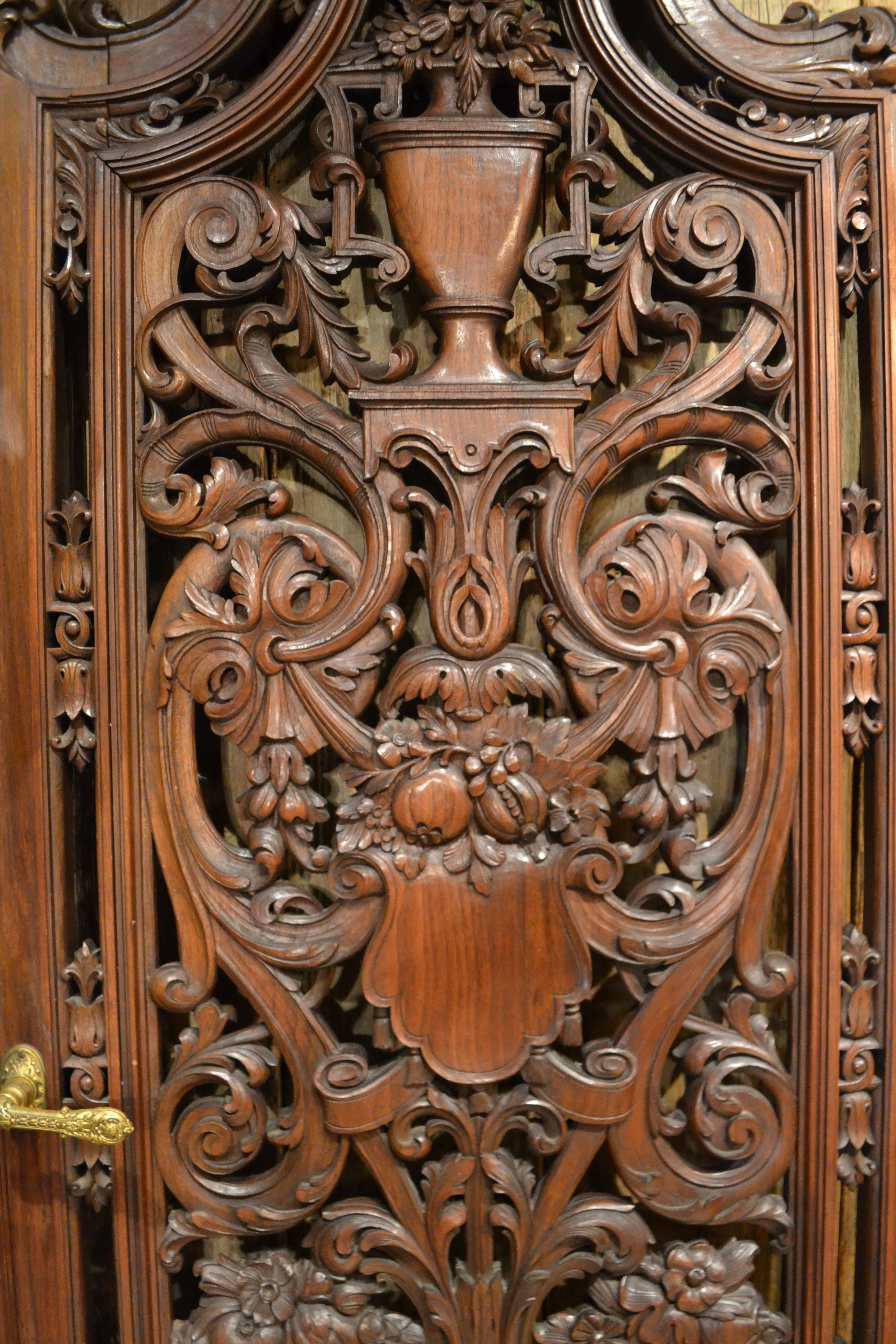 Pair of Antique French Carved Walnut Doors In Good Condition In New Orleans, LA