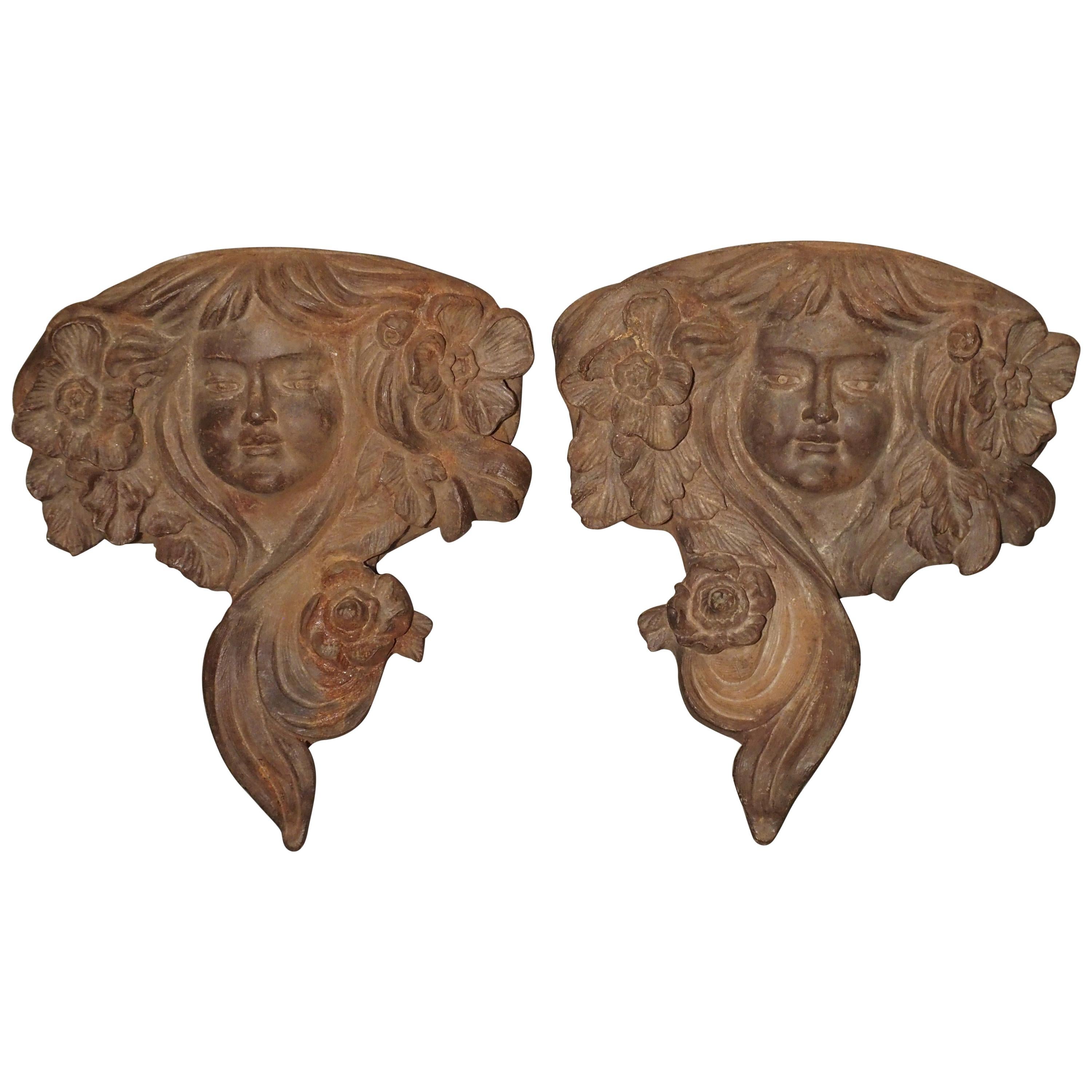 Pair of Antique French Cast Iron Balcony Planters/Ornaments, circa 1900 For Sale