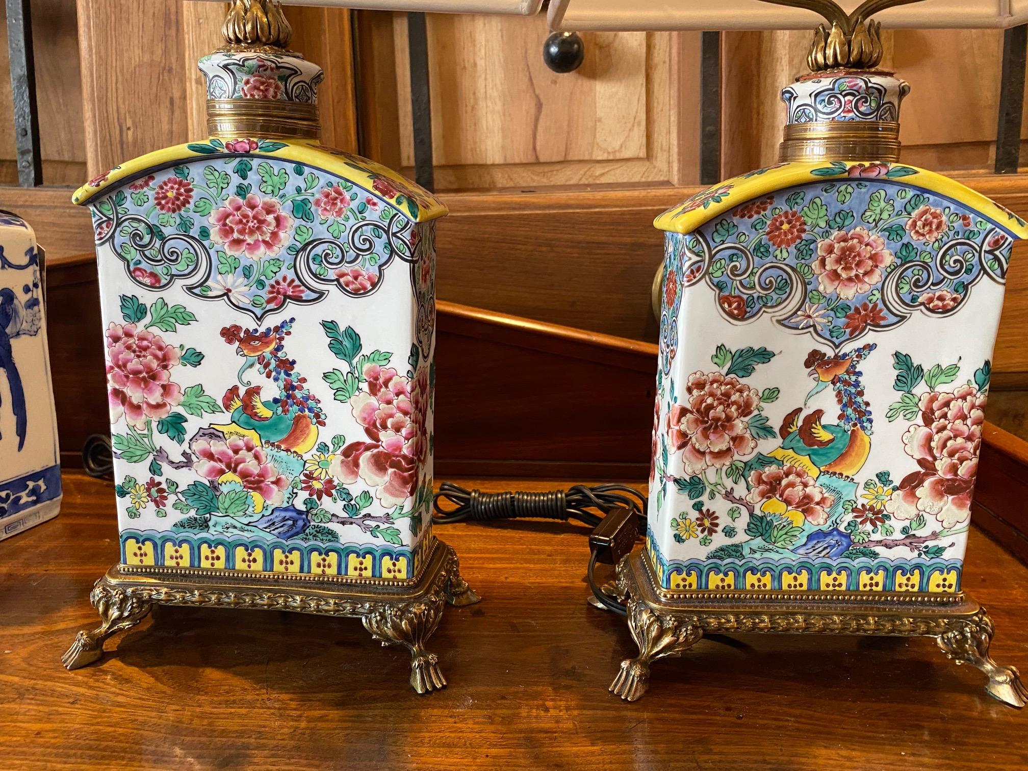 Pair of Antique French Chinoiserie Tea Caddy Lamps In Good Condition In Sarasota, FL