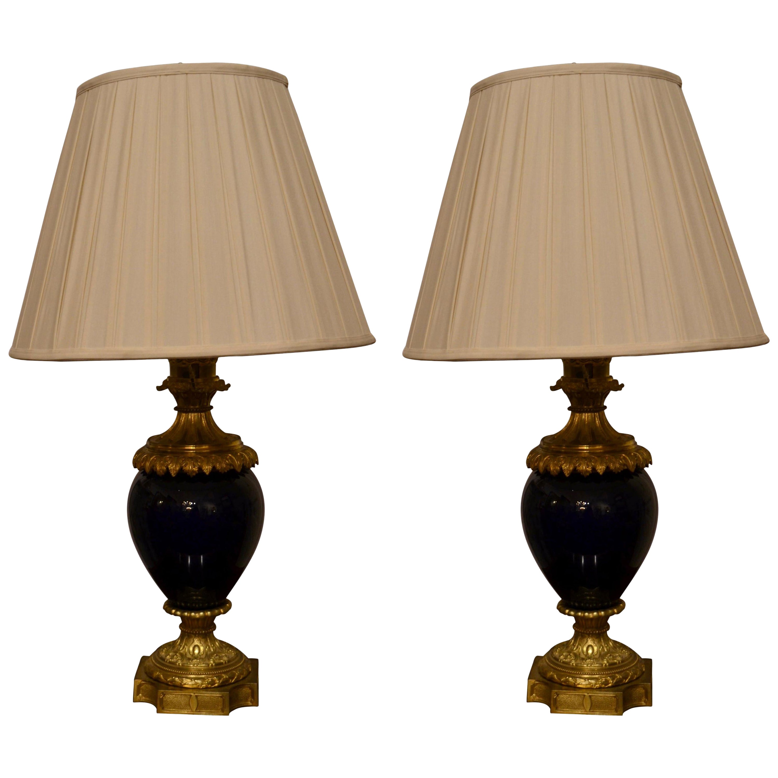 Pareja de Antiguas Lámparas Ormolu de la Belle Époque Francesa Azul Cobalto, circa 1890