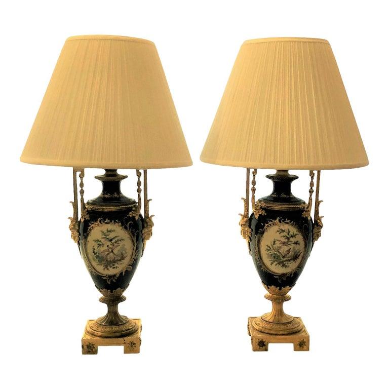 Pair of Antique French Cobalt Blue Sèvres Porcelain and Ormolu-Mounted Lamps In Good Condition In New Orleans, LA
