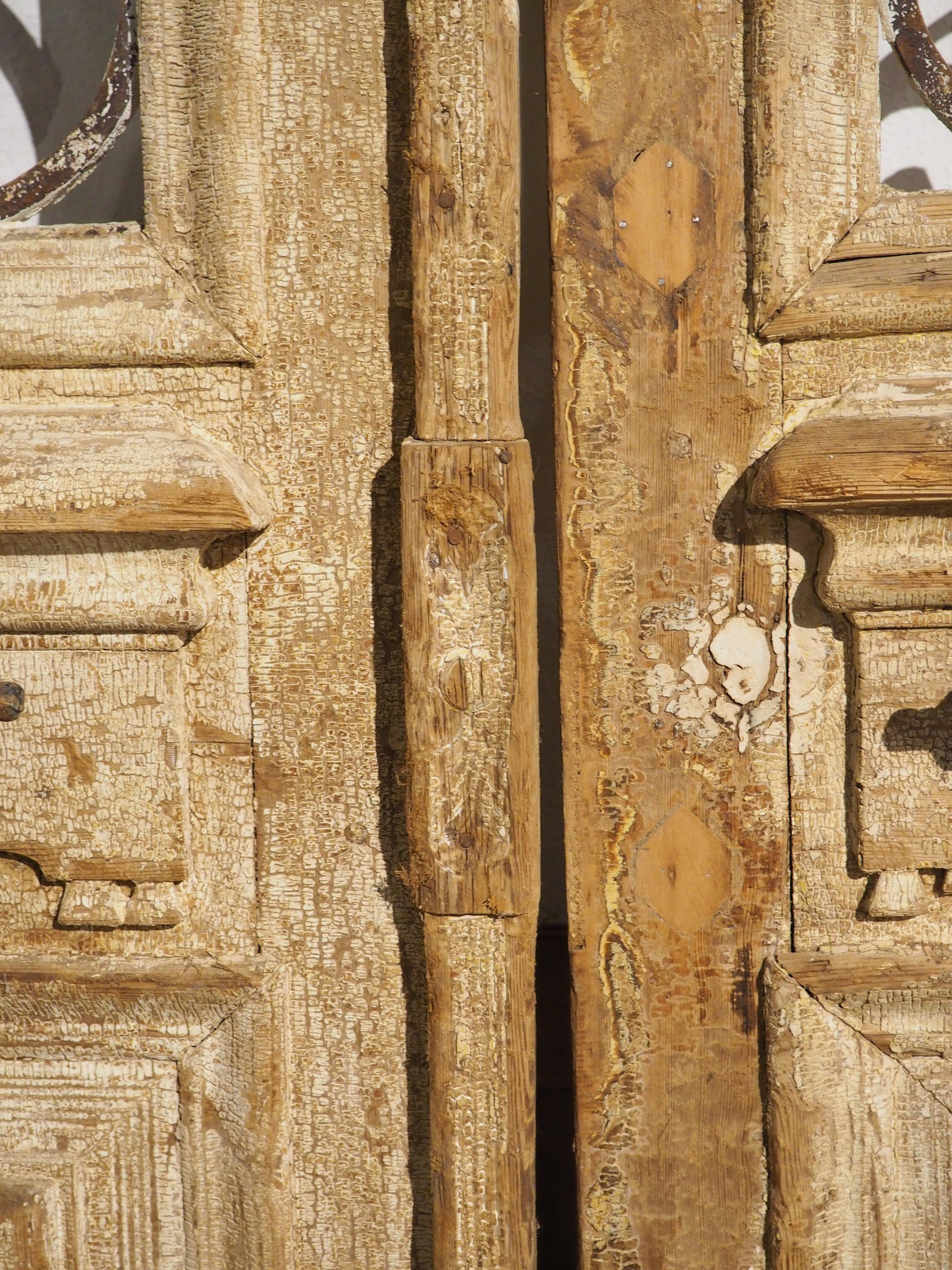 XIXe siècle Paire de portes d'entrée coloniales françaises anciennes, vers 1890 en vente