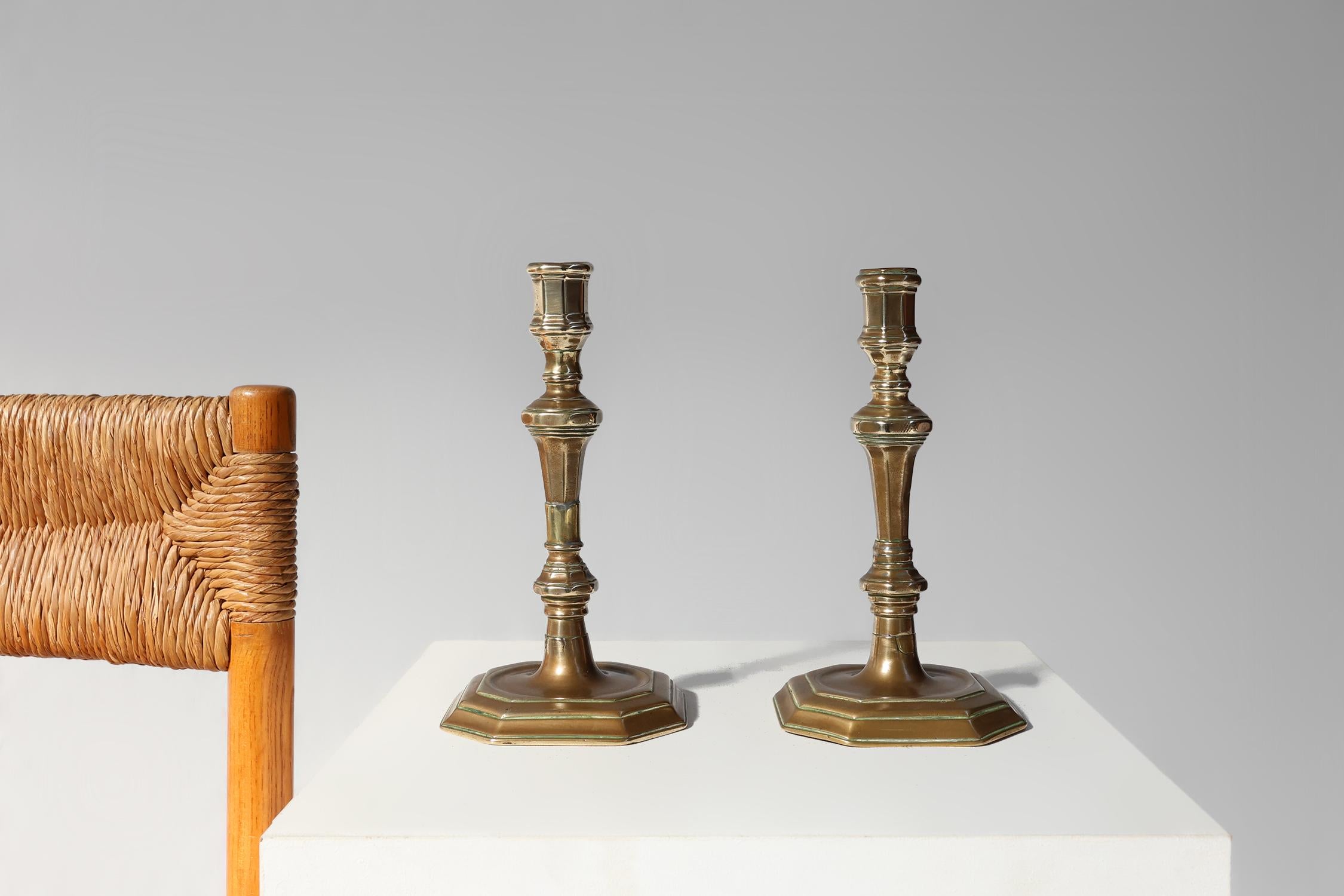 Pareja de candelabros de cobre Antique French, ca. 1800 en Bueno estado para la venta en Meulebeke, BE