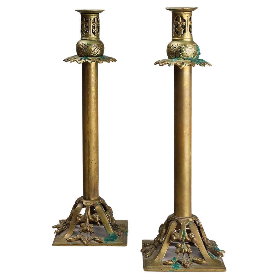 Coppia di candelabri francesi antichi in rame in stile barocco, 1900