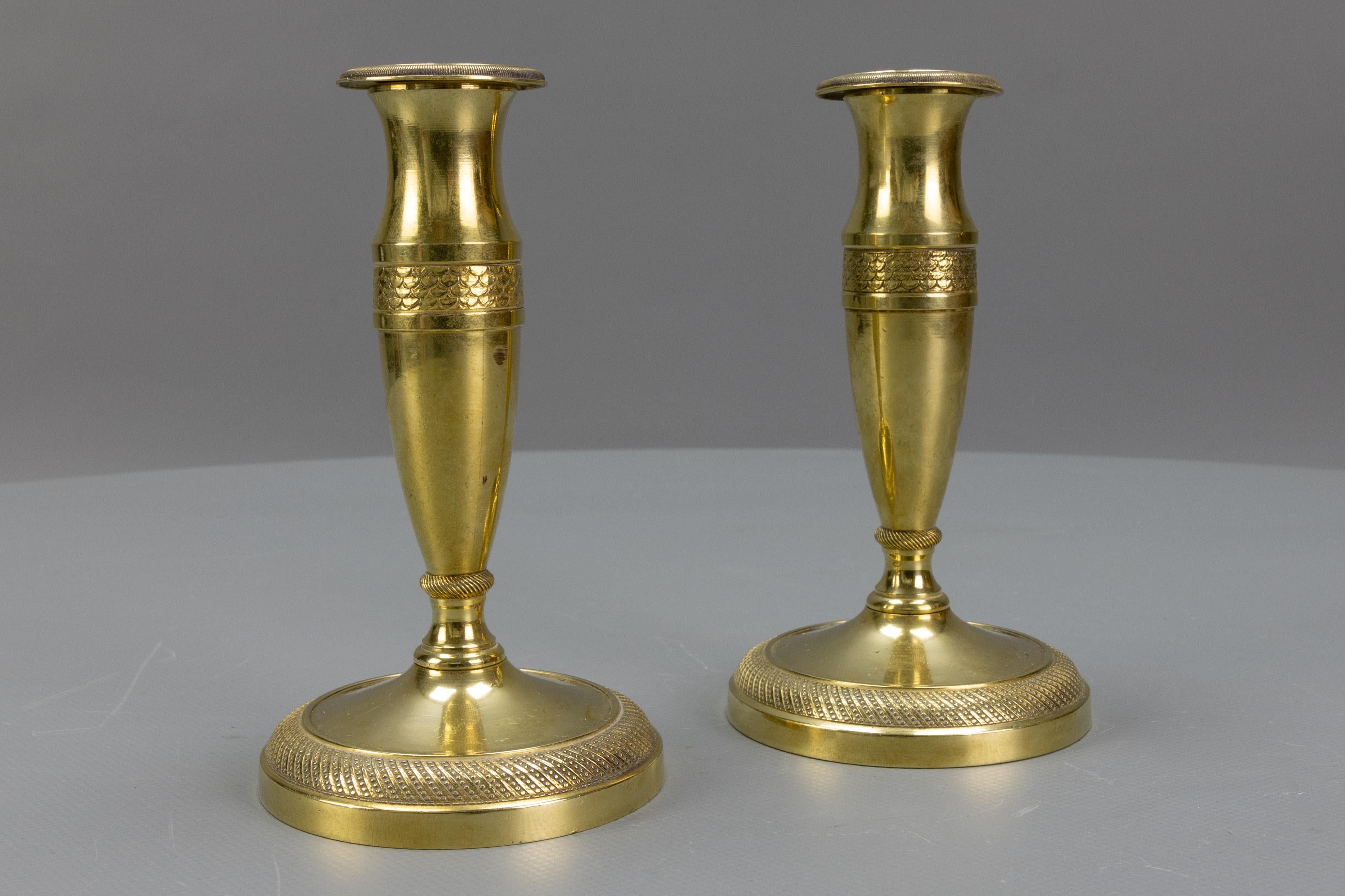 Pair of Antique French Empire Style Gilt Brass Candlesticks, ca. 1890 In Good Condition For Sale In Barntrup, DE