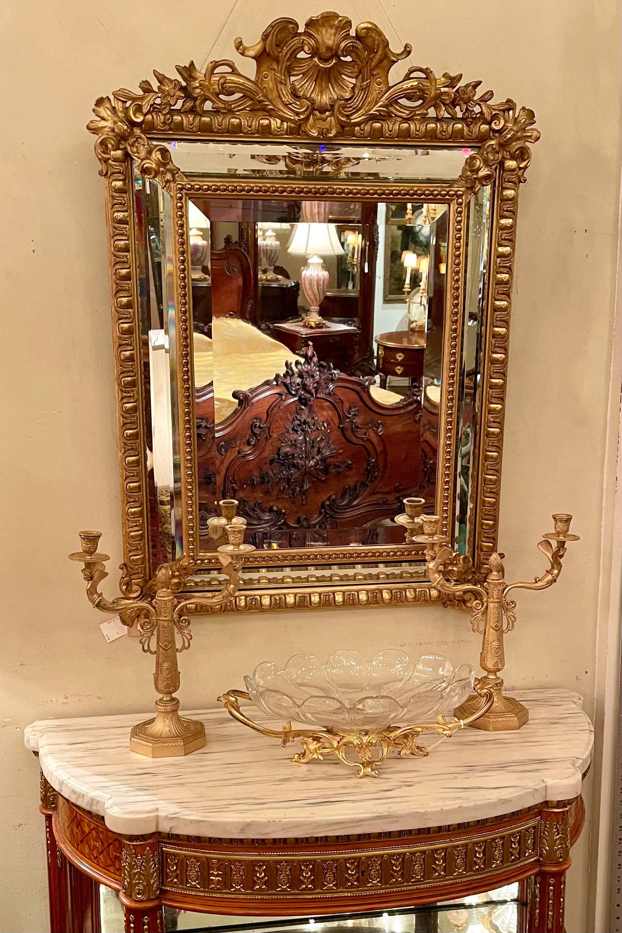 Pareja de Antiguos Candelabros de Bronce Dorado de Estilo Imperio Francés, Circa 1880. en venta 7