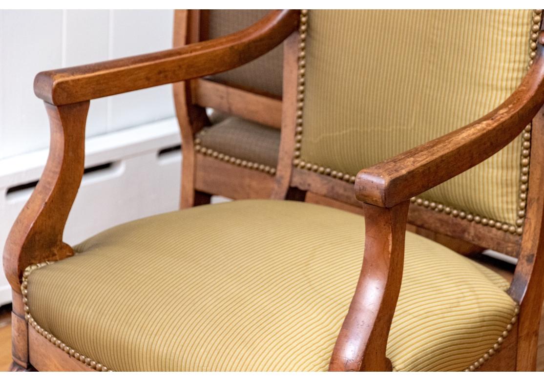 XIX secolo Coppia di telai per poltrone imbottite in stile francese impero in vendita