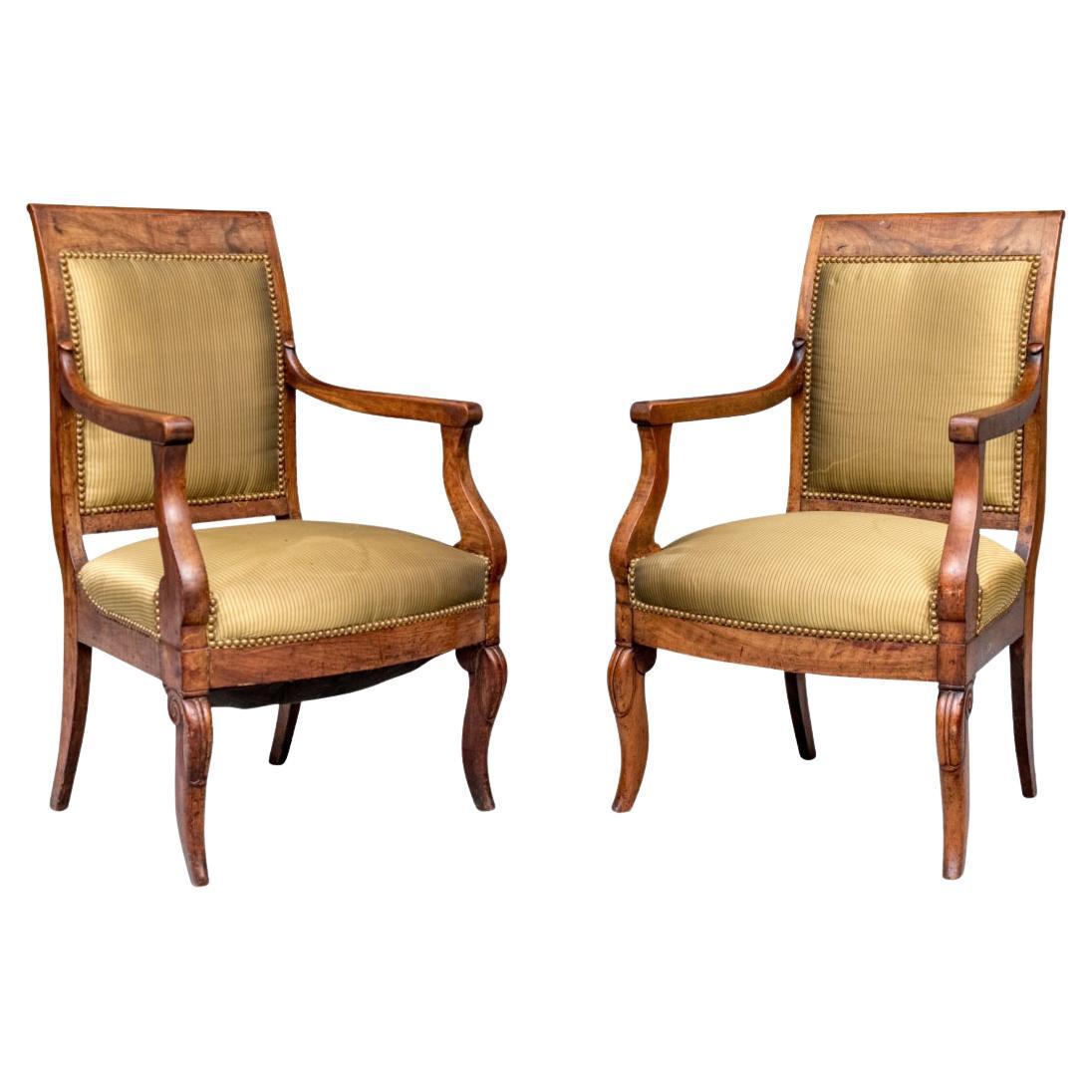 Coppia di telai per poltrone imbottite in stile francese impero in vendita