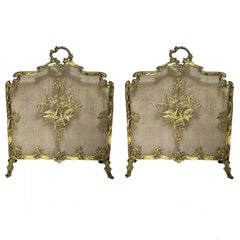 Coppia di parafuoco francese in bronzo dorato, CIRCA 1890.