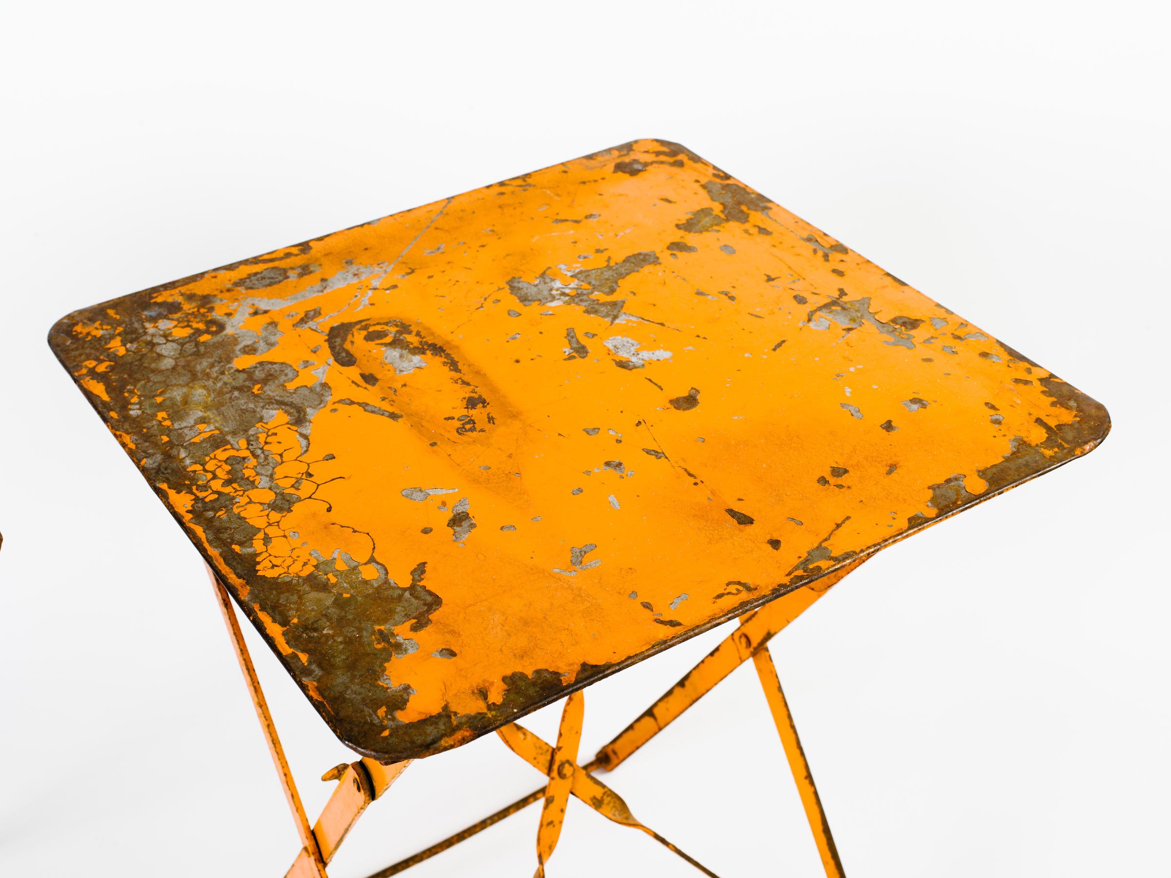 Pair of French Antique Bistro Folding Tables in Distressed Orange Metal, c. 1930 In Good Condition In Fort Lauderdale, FL