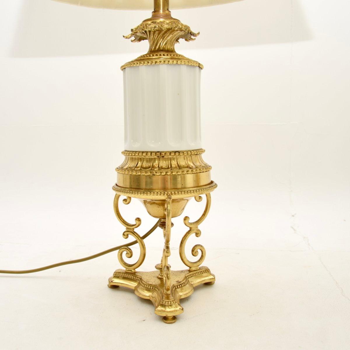 Early 20th Century Pair of Antique French Gilt Metal and Ceramic Table Lamps For Sale