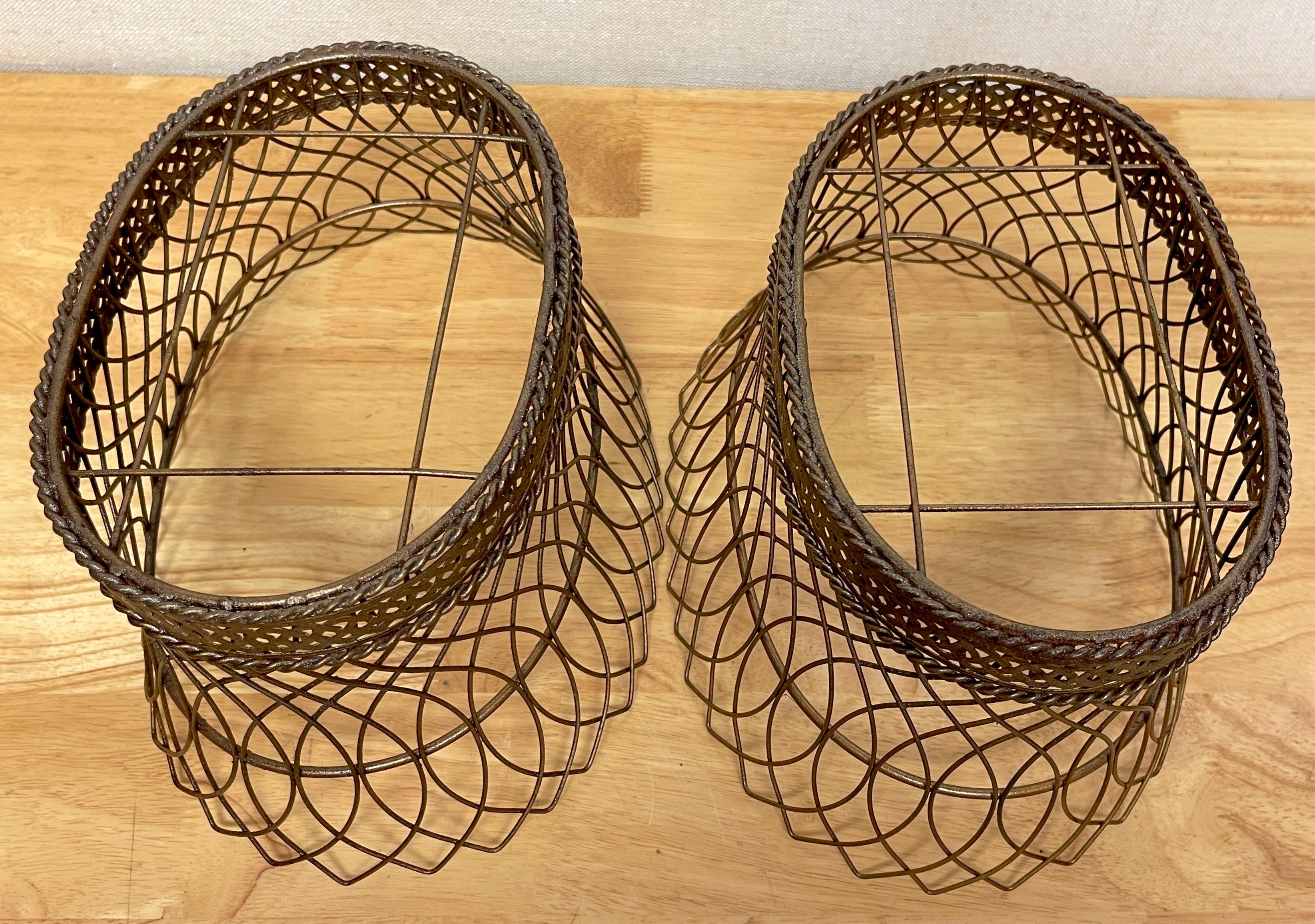 Pair of Antique French Gilt Tôle & Iron Tole Metal Filigree Oval Planters For Sale 10
