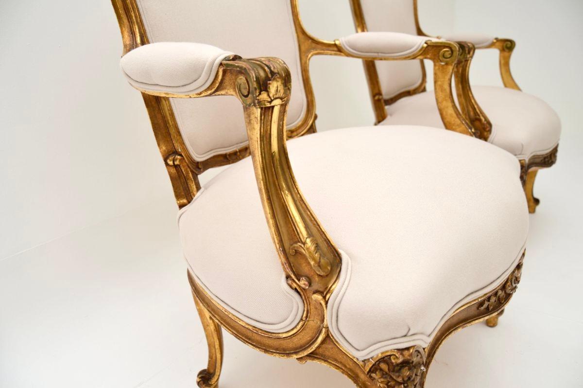 Pareja de Antiguos Sillones de Salón Franceses de Madera Dorada en venta 3