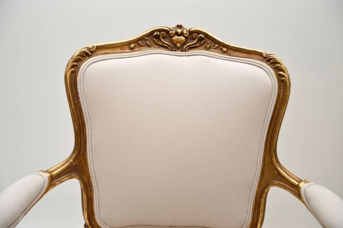 Pareja de Antiguos Sillones de Salón Franceses de Madera Dorada Tela en venta