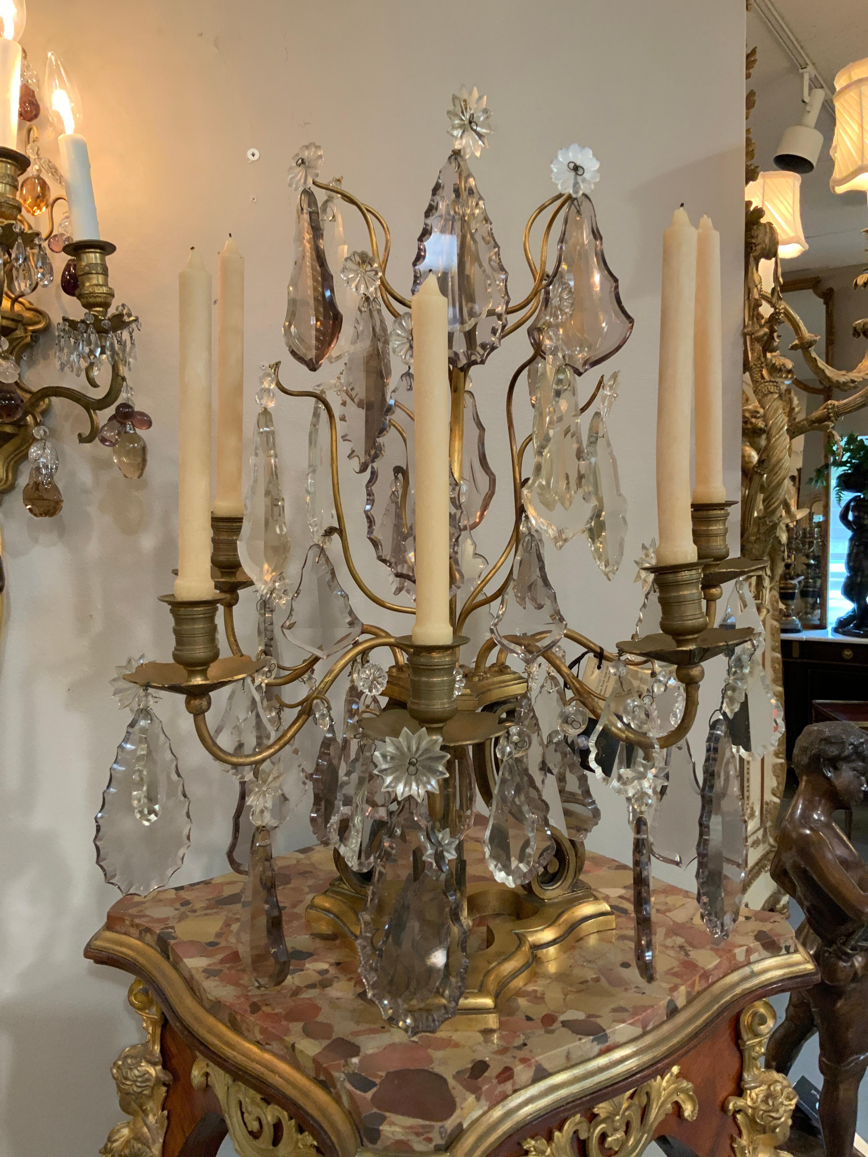 Paire de Girondles français anciens en cristal fumé, transparent et lavande en vente 5