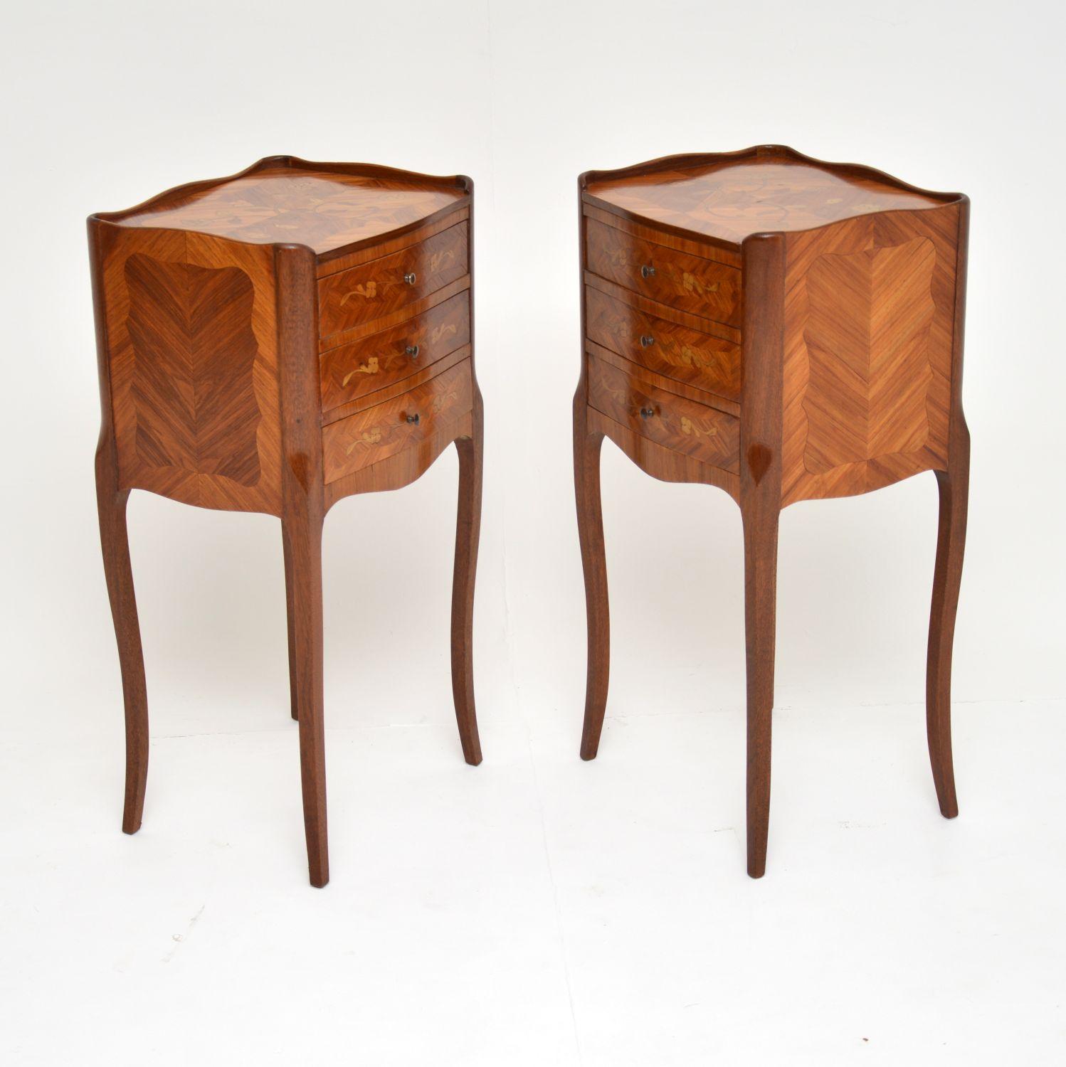 Paire de tables de chevet anciennes en marqueterie française 2