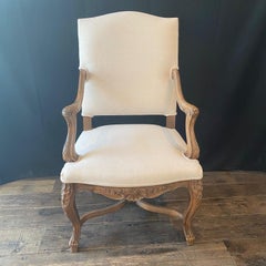 Coppia di Fauteuil o poltrone Luigi XV francesi d'epoca