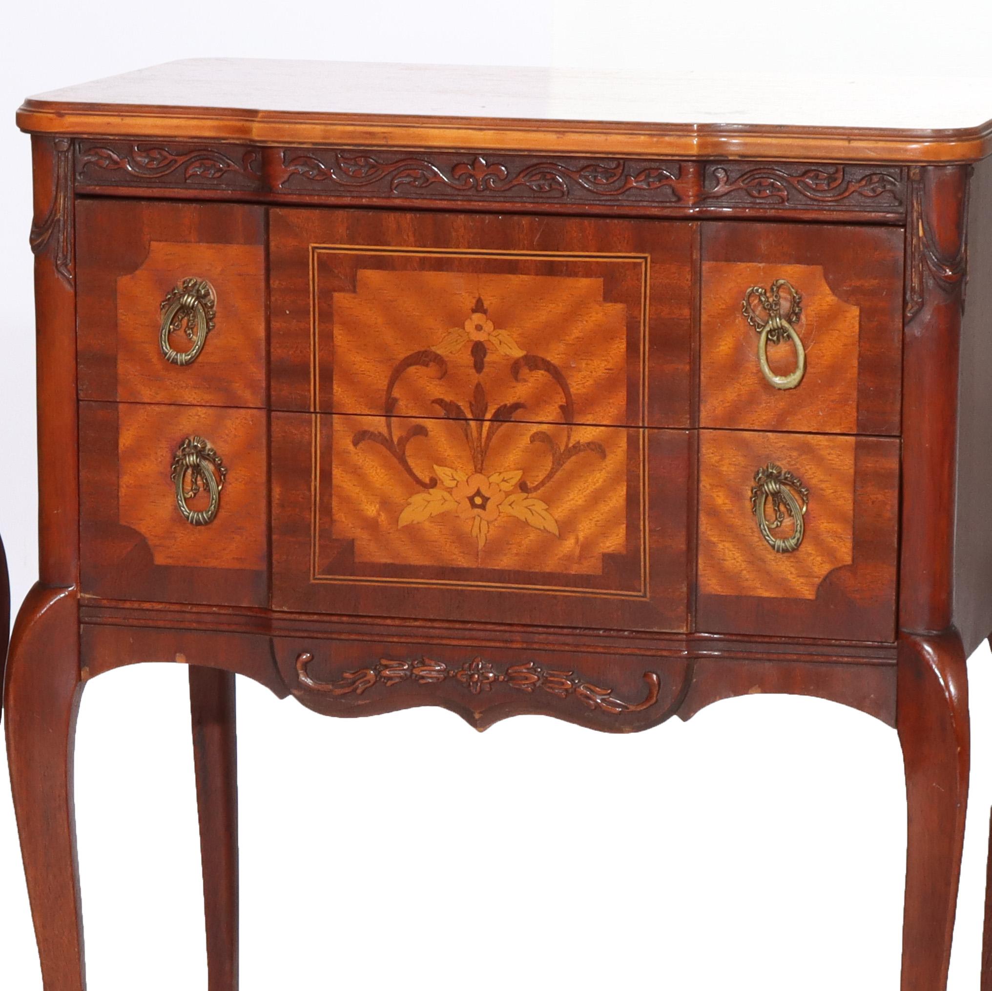 Acajou Paire d'anciens pupitres à 2 tiroirs en acajou et bois de satin marqueté de style Louis XV français en vente