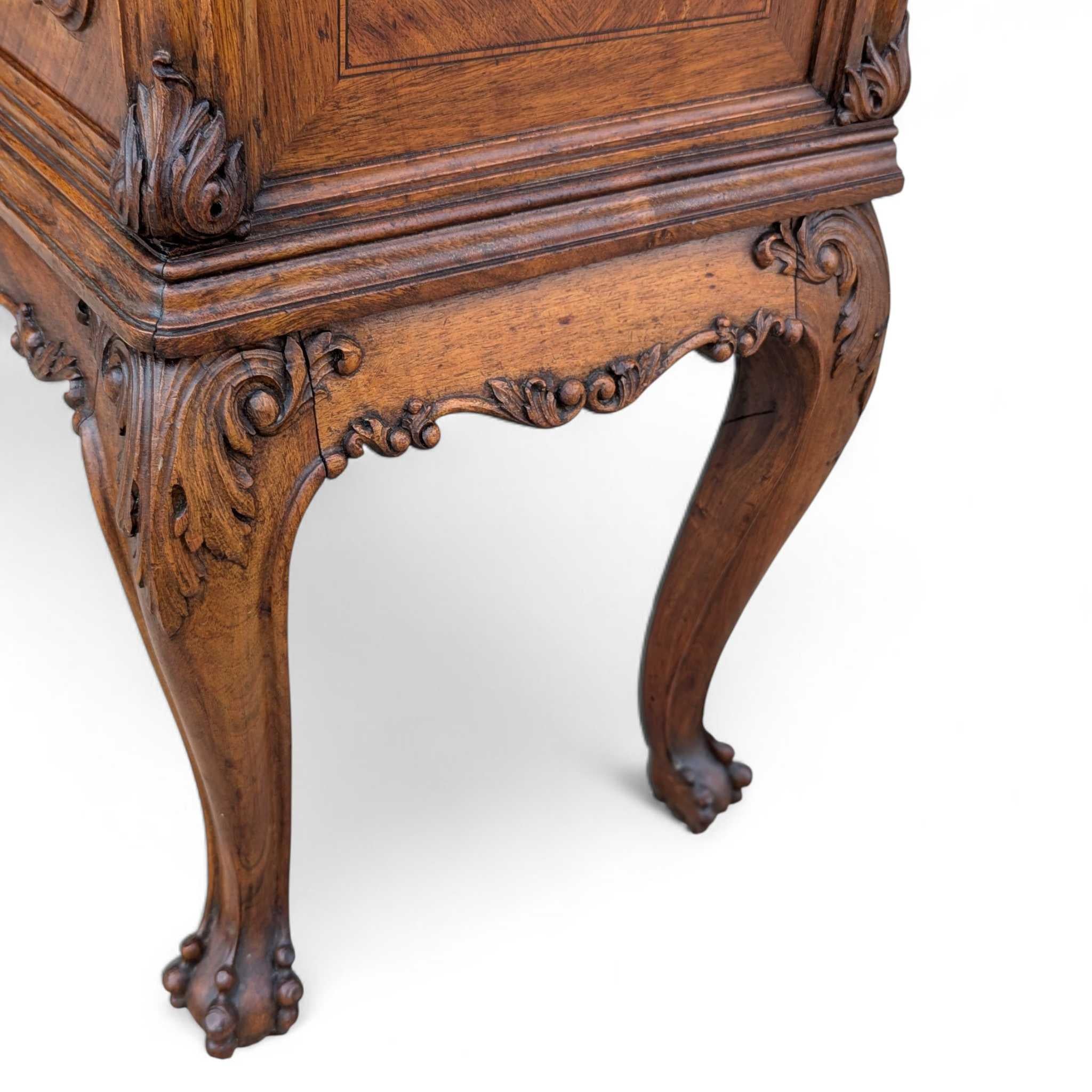 Pair of Antique French Louis XV Style Nightstands with Marble Tops, circa 1900 For Sale 14