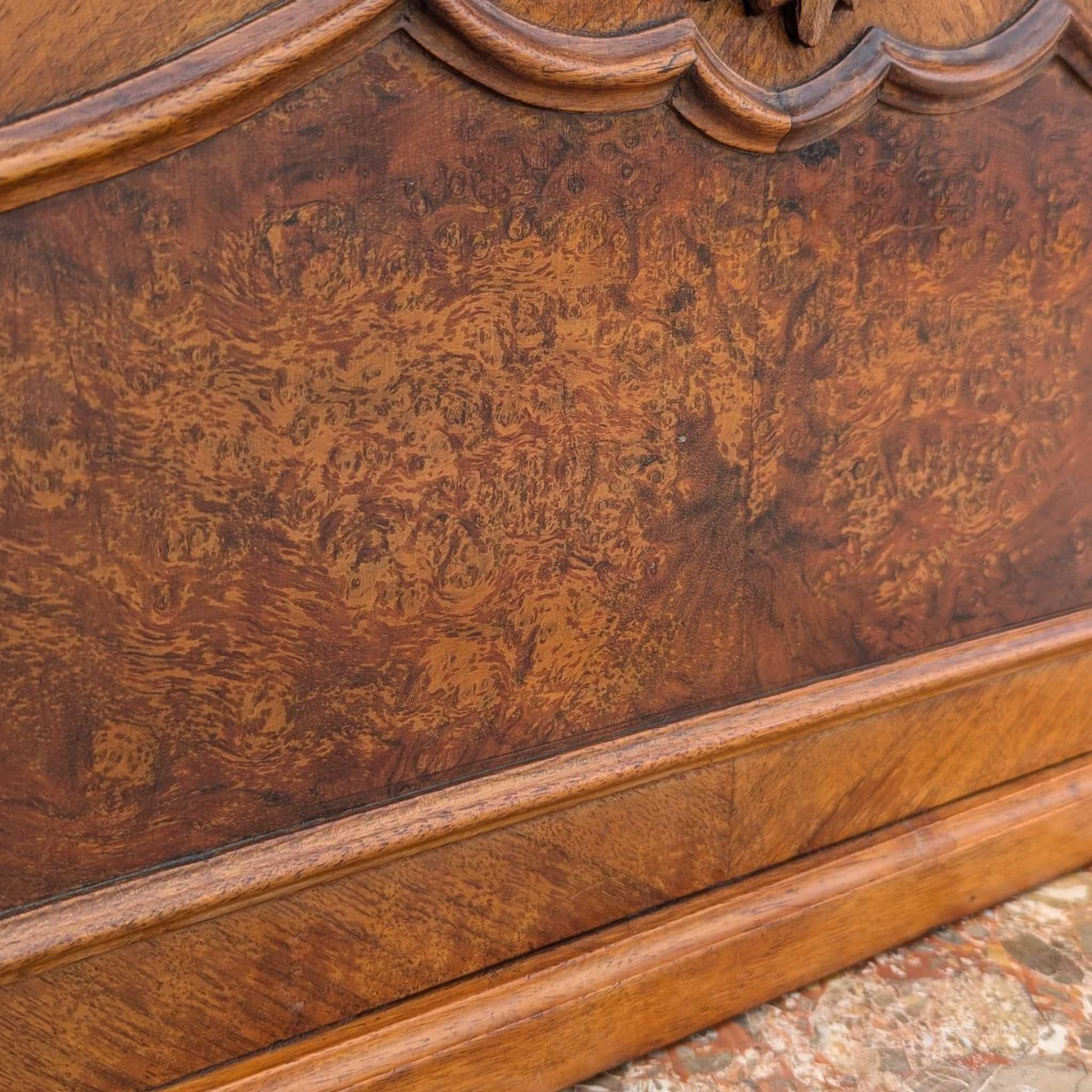 Veneer Pair of Antique French Louis XV Style Nightstands with Marble Tops, circa 1900 For Sale