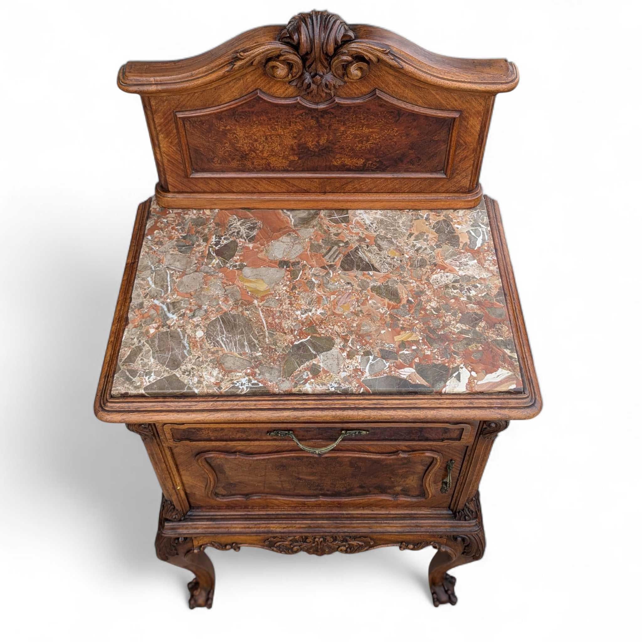 20th Century Pair of Antique French Louis XV Style Nightstands with Marble Tops, circa 1900 For Sale
