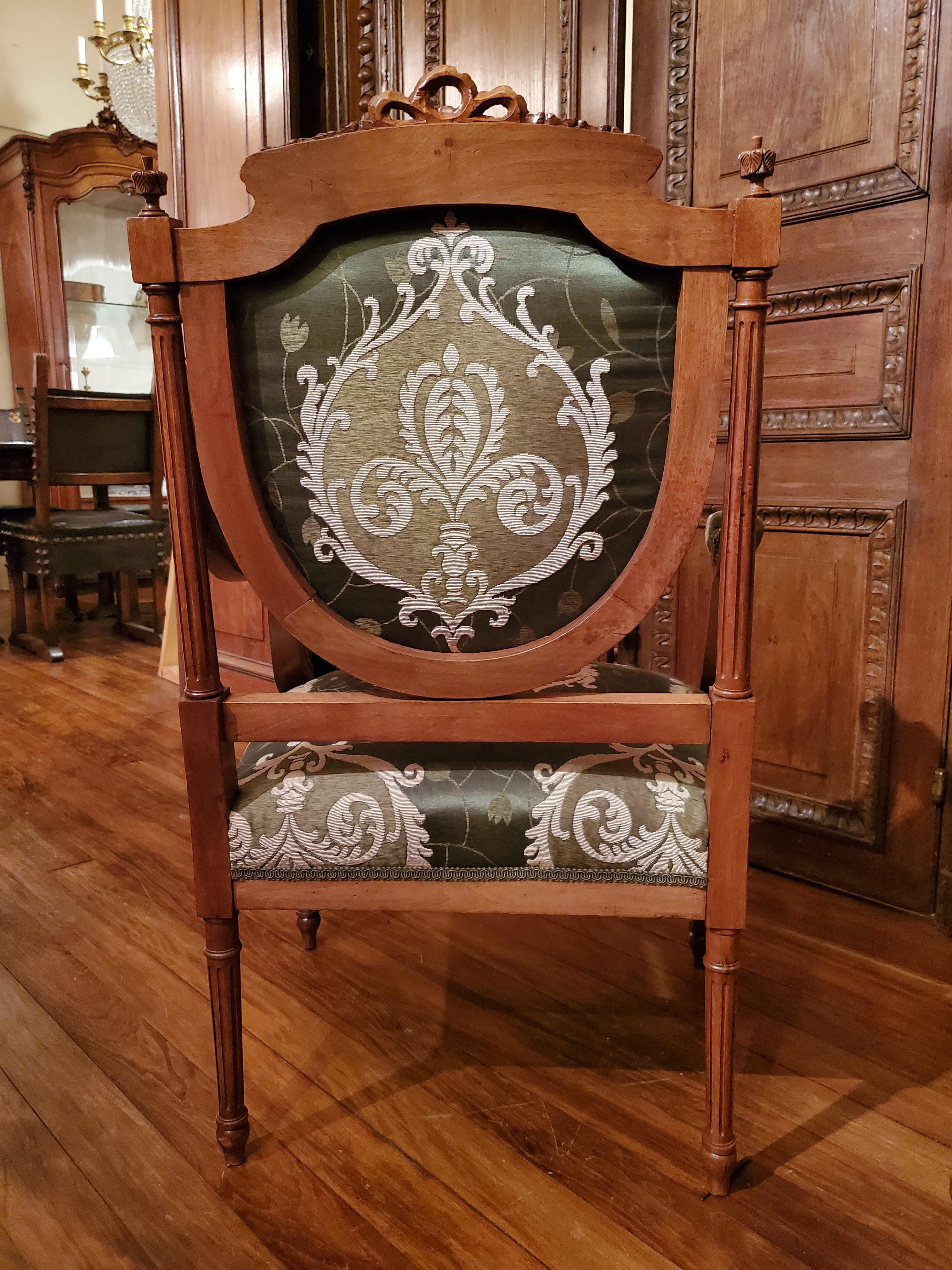 Walnut Pair of Antique French Louis XVI Armchairs For Sale