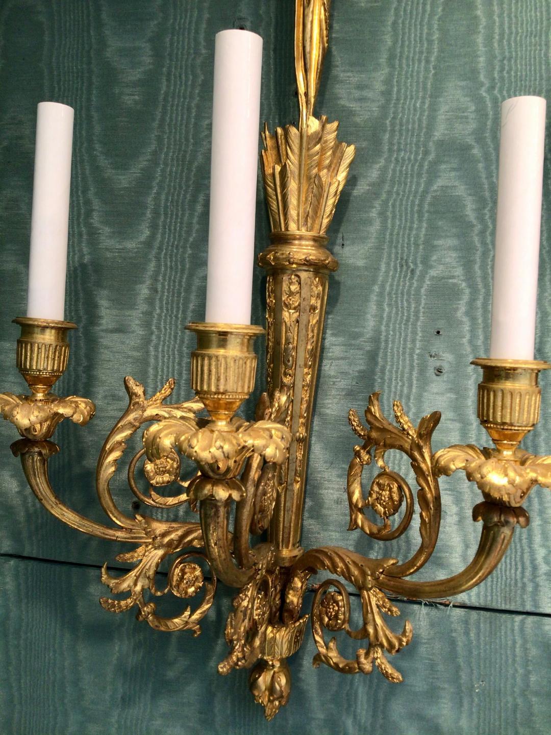 Pair of Antique French Louis XVI Bronze D'ore Wall Sconces In Good Condition For Sale In New Orleans, LA