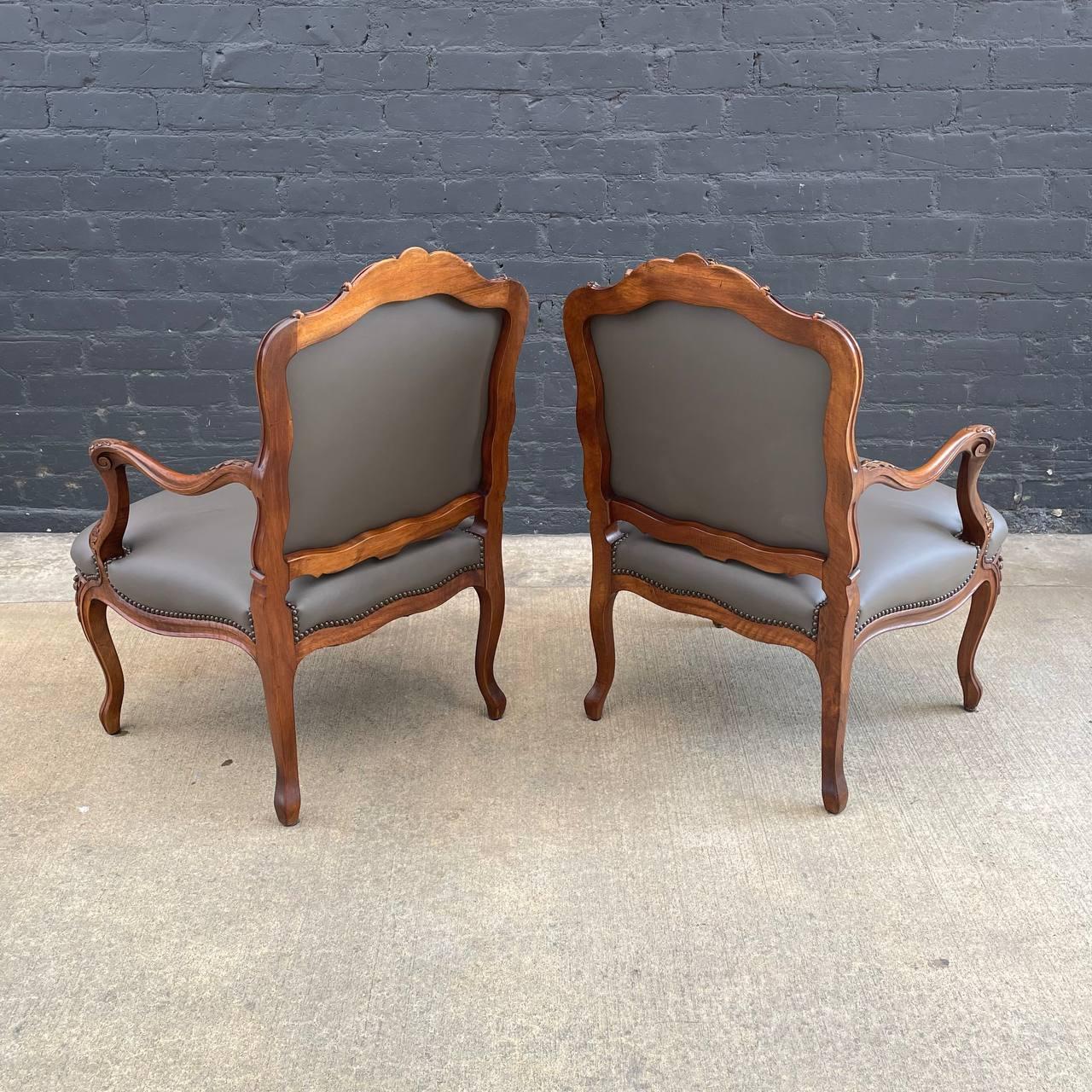 Early 20th Century Pair of Antique French Louis XVI Carved Wood & Leather Arm Chairs For Sale