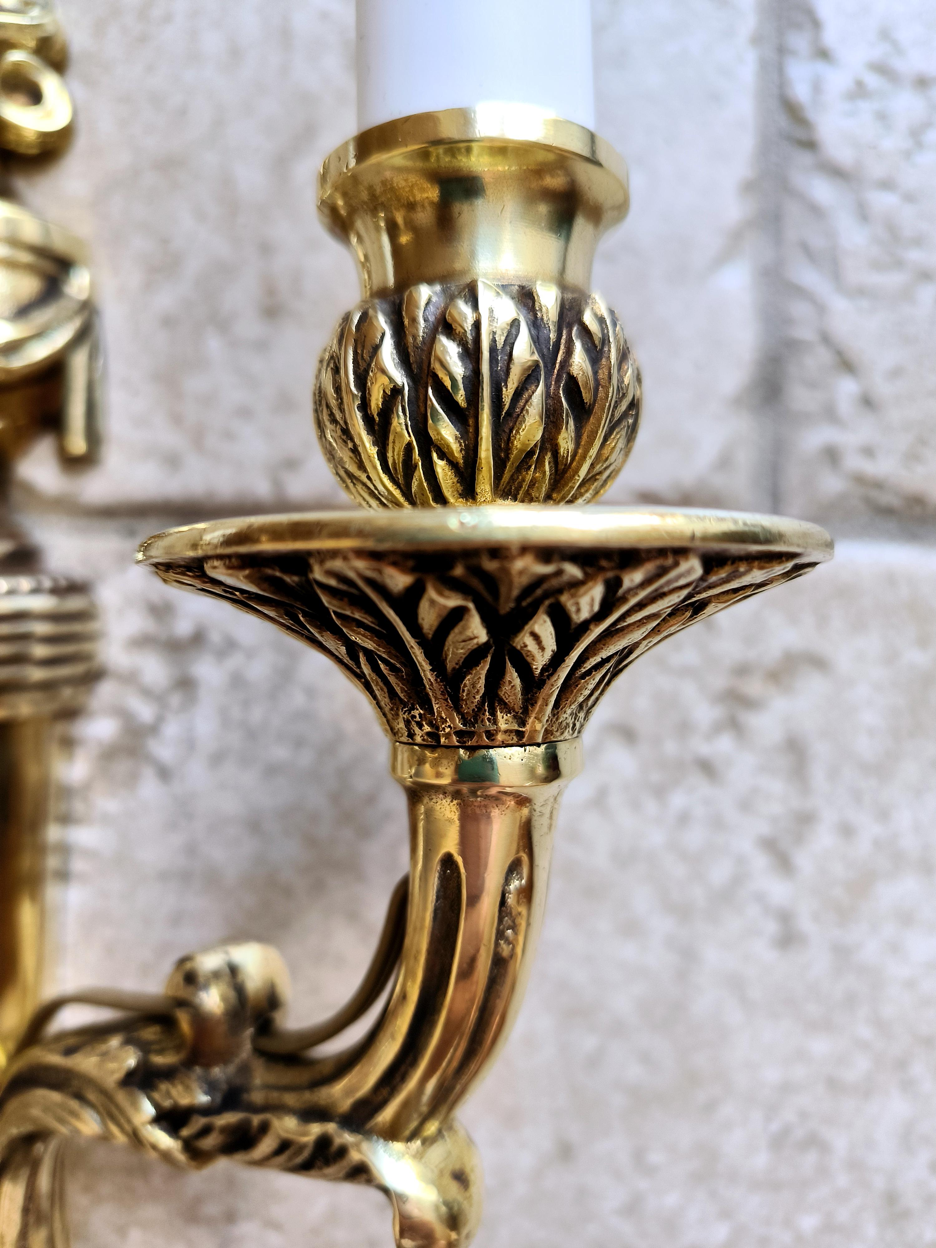 Paire d'appliques anciennes, françaises, de style Louis XVI, en bronze. Début des années 1900. en vente 6