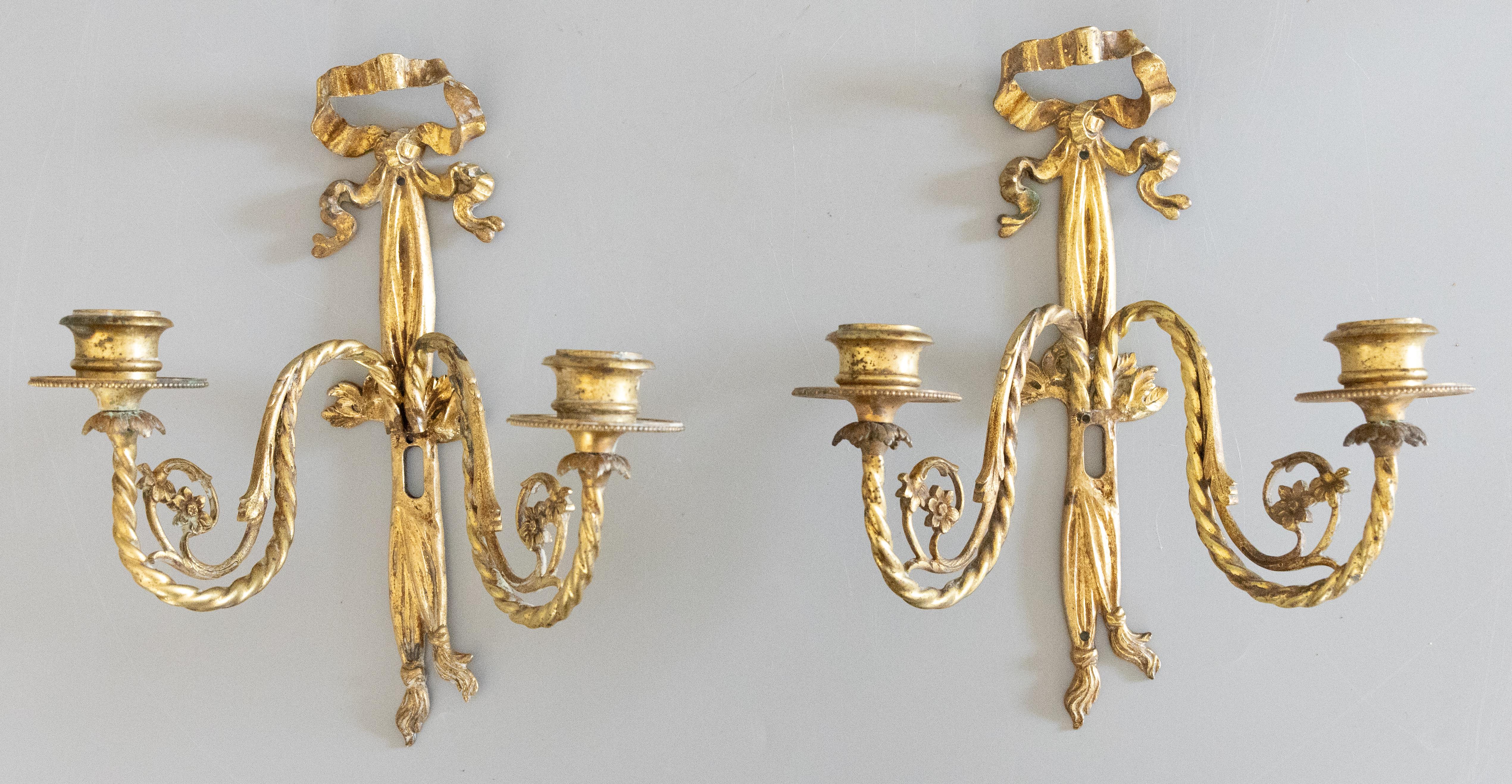 Pair of Antique French Louis XVI Style Gilded Bronze Bow & Ribbon Candle Sconces For Sale 3